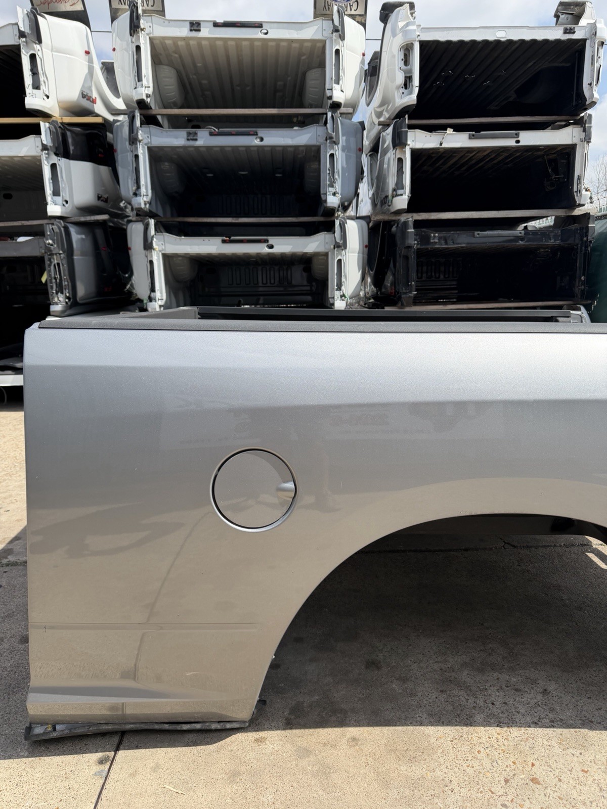 2019-2026 Ram 2500 3500 SHORT Bed 6 FT 4 IN Billet Silver SRW Factory Take off - Image 9