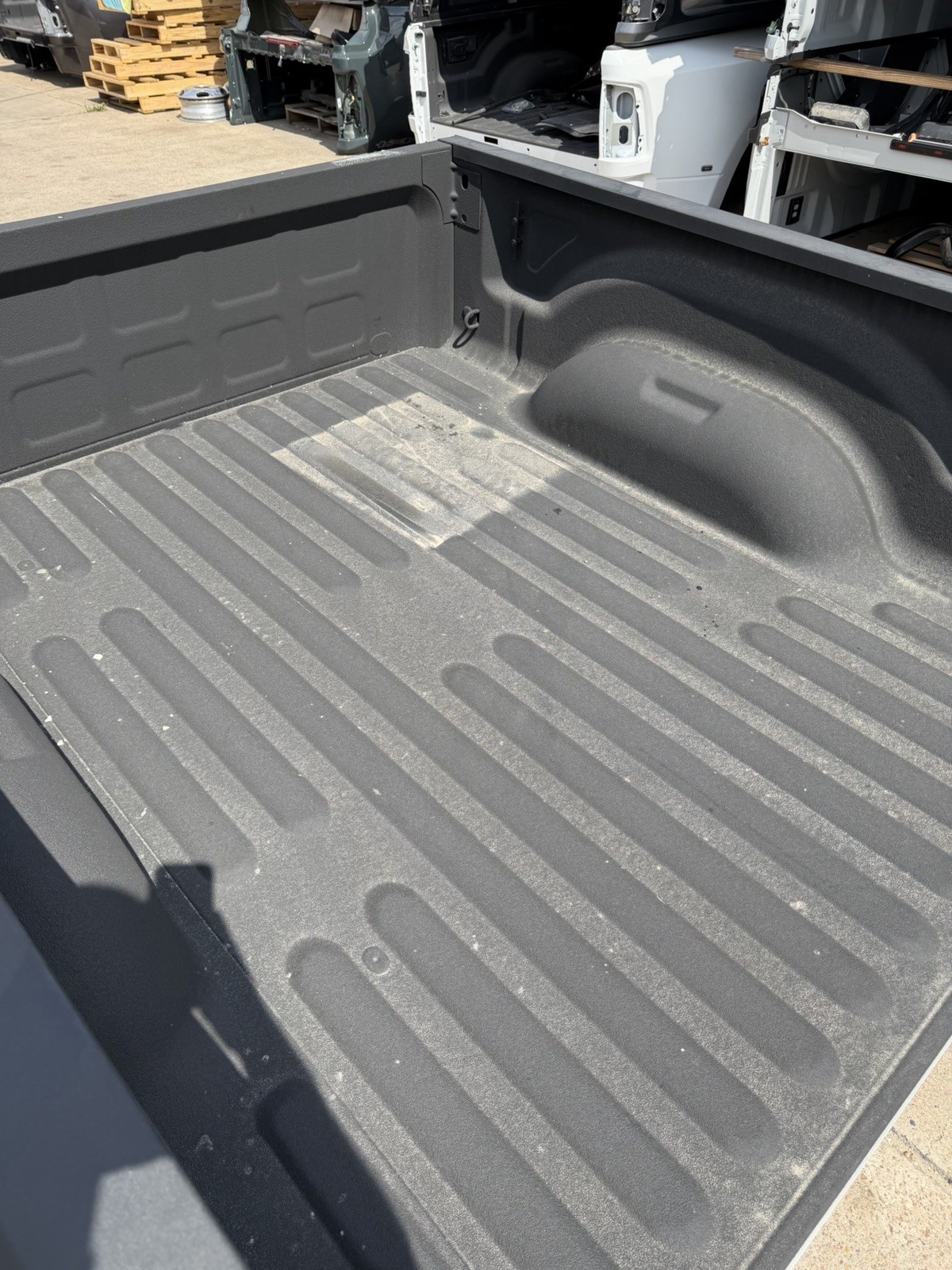 2019-2026 Ram 2500 3500 SHORT Bed 6 FT 4 IN Billet Silver SRW Factory Take off - Image 12