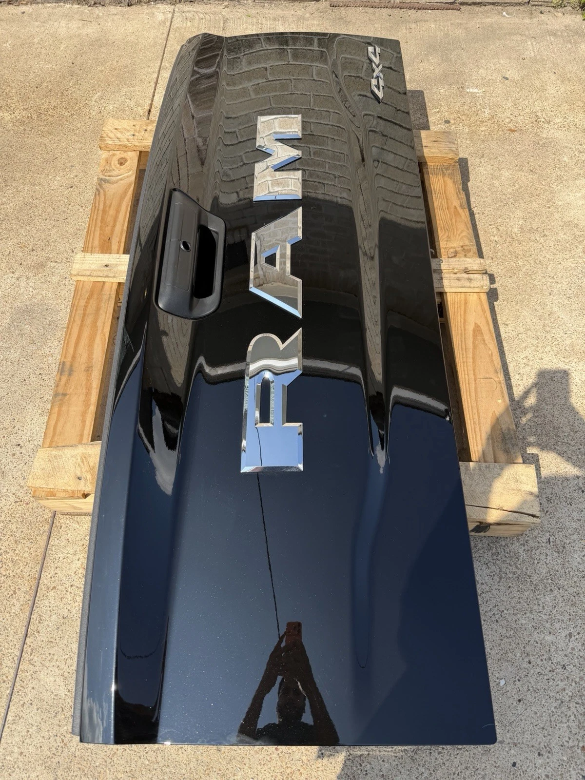 2019-2026 Ram 2500 3500 Factory Tailgate Diamond Black Crystal OEM w/ Camera Hole - Image 6