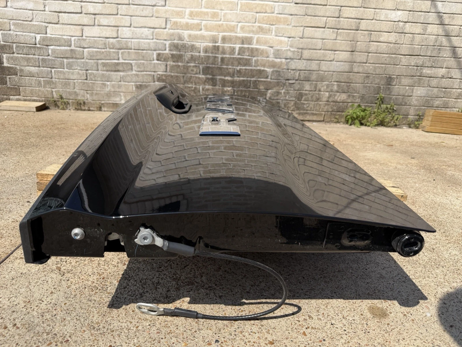 2019-2026 Ram 2500 3500 Factory Tailgate Diamond Black Crystal OEM w/ Camera Hole - Image 7