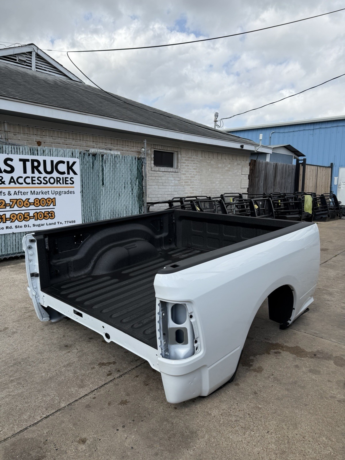 2019-2026 Ram 2500 3500 SHORT Bed 6 FT 4 IN Bright White SRW Factory Take off - Image 2