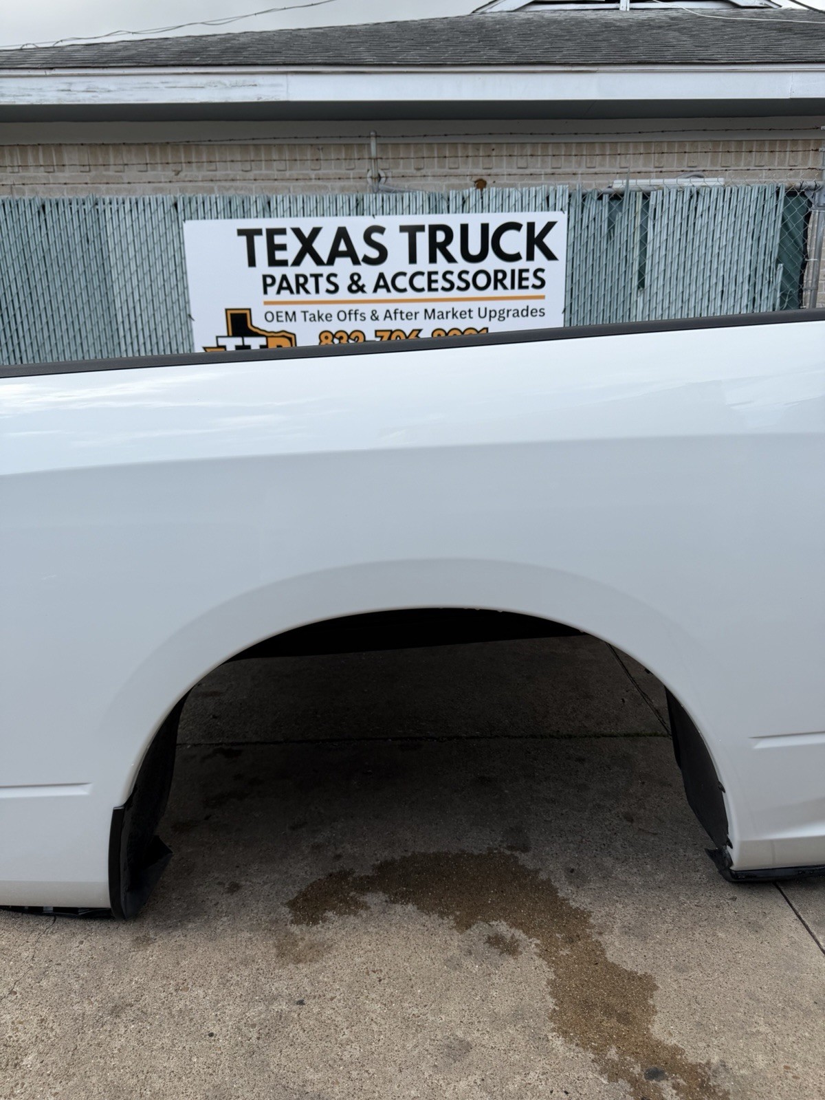 2019-2026 Ram 2500 3500 SHORT Bed 6 FT 4 IN Bright White SRW Factory Take off - Image 5