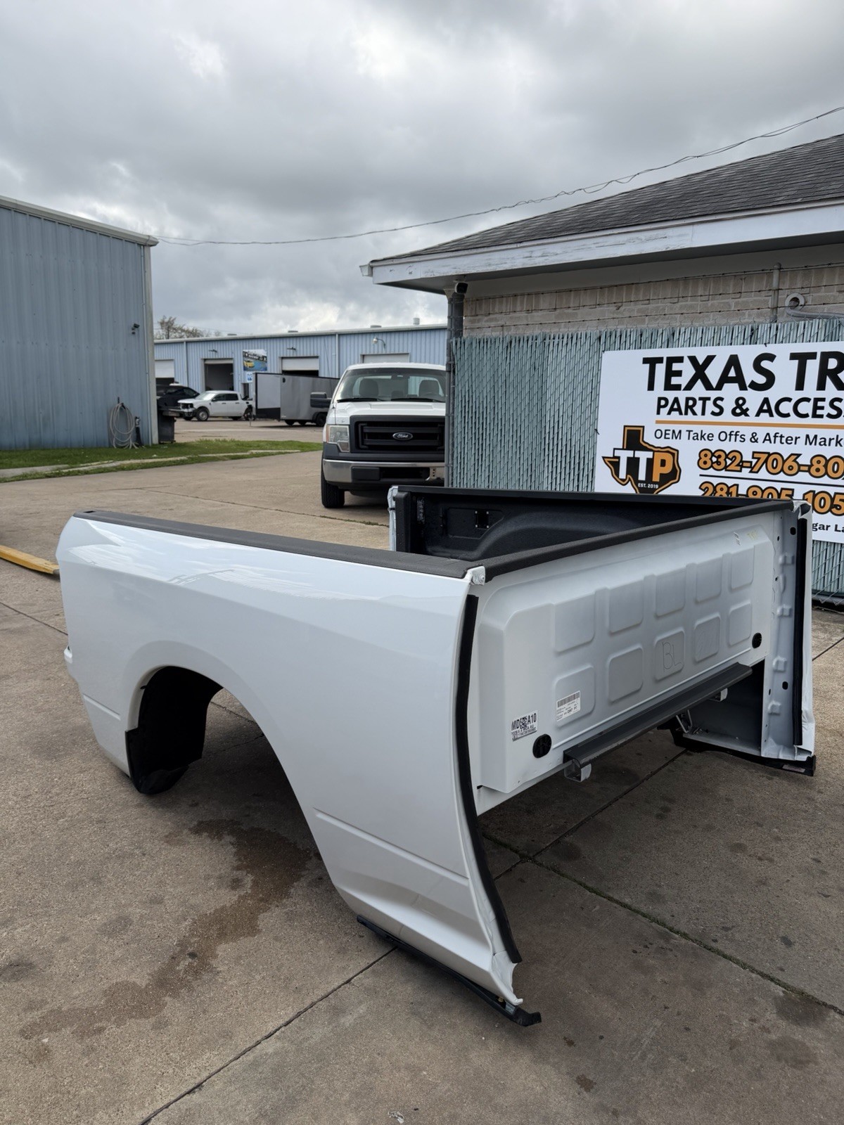 2019-2026 Ram 2500 3500 SHORT Bed 6 FT 4 IN Bright White SRW Factory Take off - Image 7