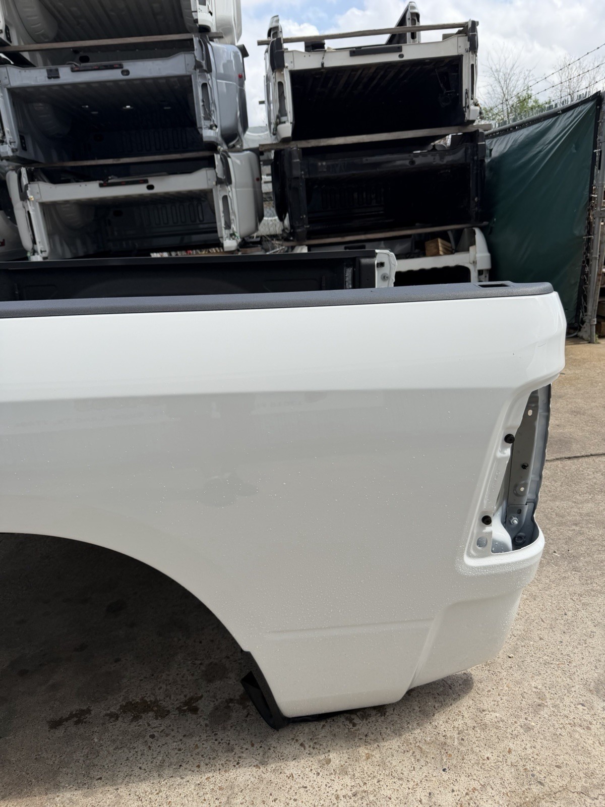 2019-2026 Ram 2500 3500 SHORT Bed 6 FT 4 IN Bright White SRW Factory Take off - Image 13