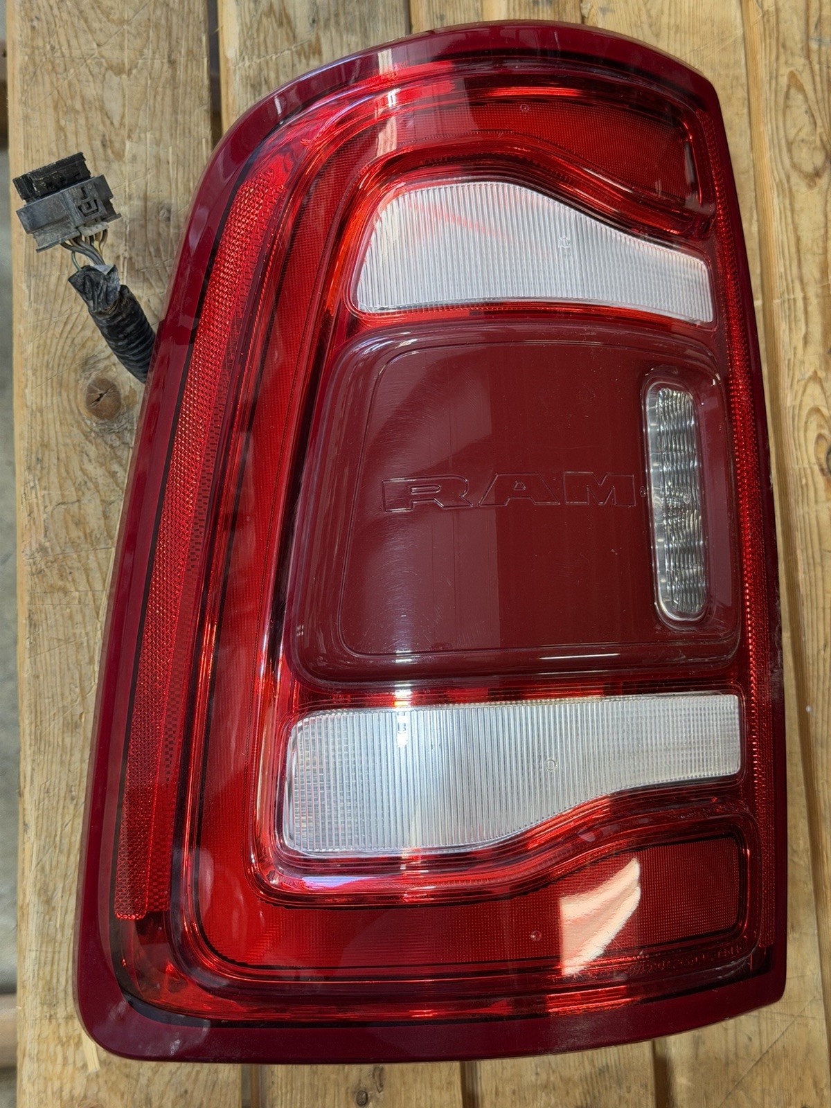 2019-2024 DODGE RAM 2500 3500 LED BLISS TAIL LIGHT LEFT HAND DRIVERS OEM - Image 3