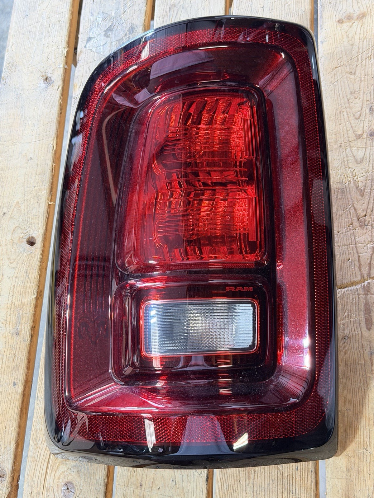 2025-2026 DODGE RAM 2500 3500 Halogen Taillight Drivers Side OEM RH NEW STYLE - Image 2