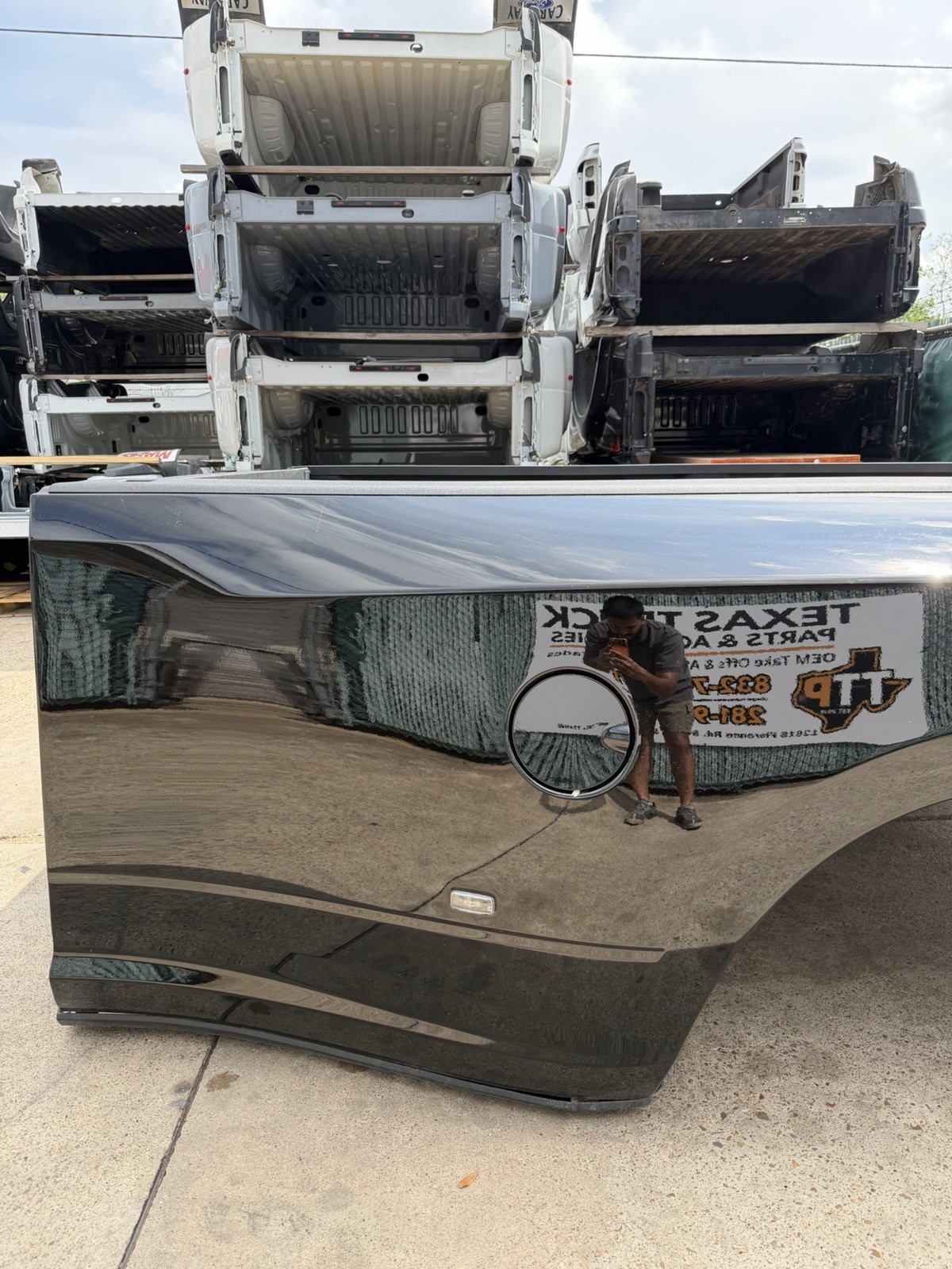 2019-2026 Ram 3500 Dually Bed 8FT OEM Diamond Black DRW Take Off Bed Only - Image 16