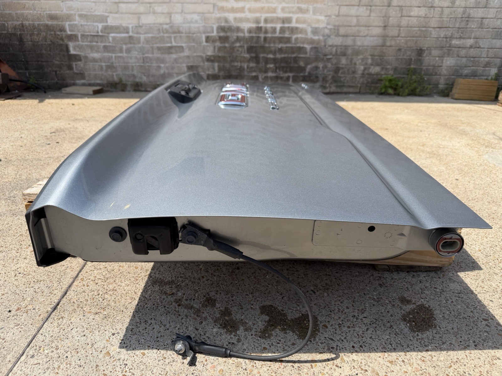 2020-2026 GMC Sierra 2500 3500 Factory Tailgate Sterling Metallic OEM - Image 4