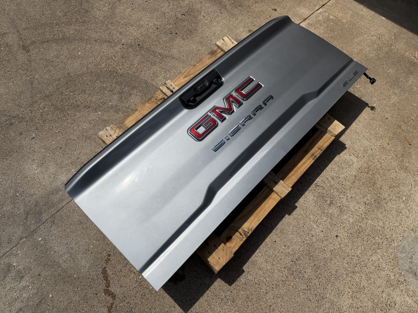 2020-2026 GMC Sierra 2500 3500 Factory Tailgate Sterling Metallic OEM - Image 6