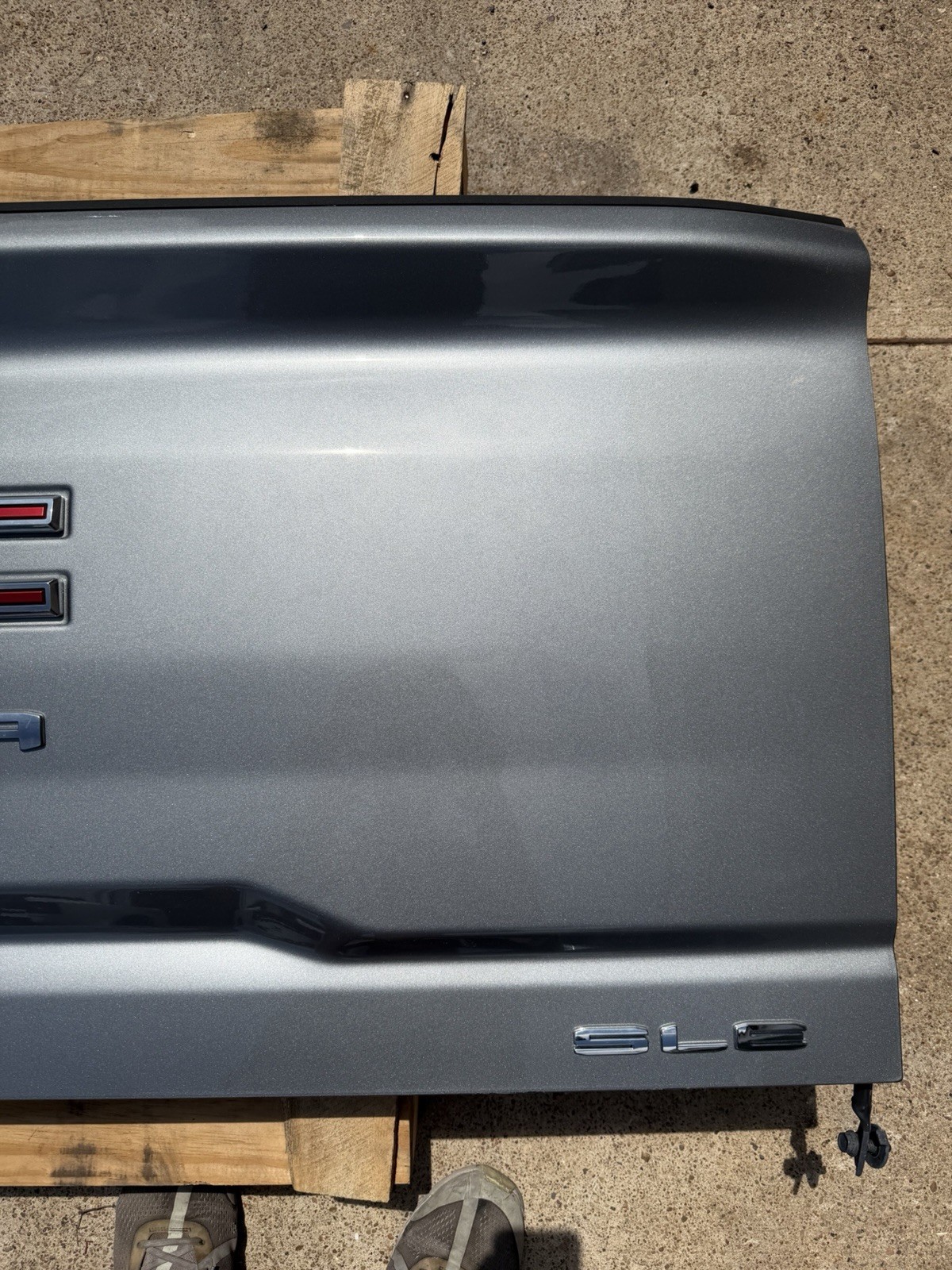 2020-2026 GMC Sierra 2500 3500 Factory Tailgate Sterling Metallic OEM - Image 7