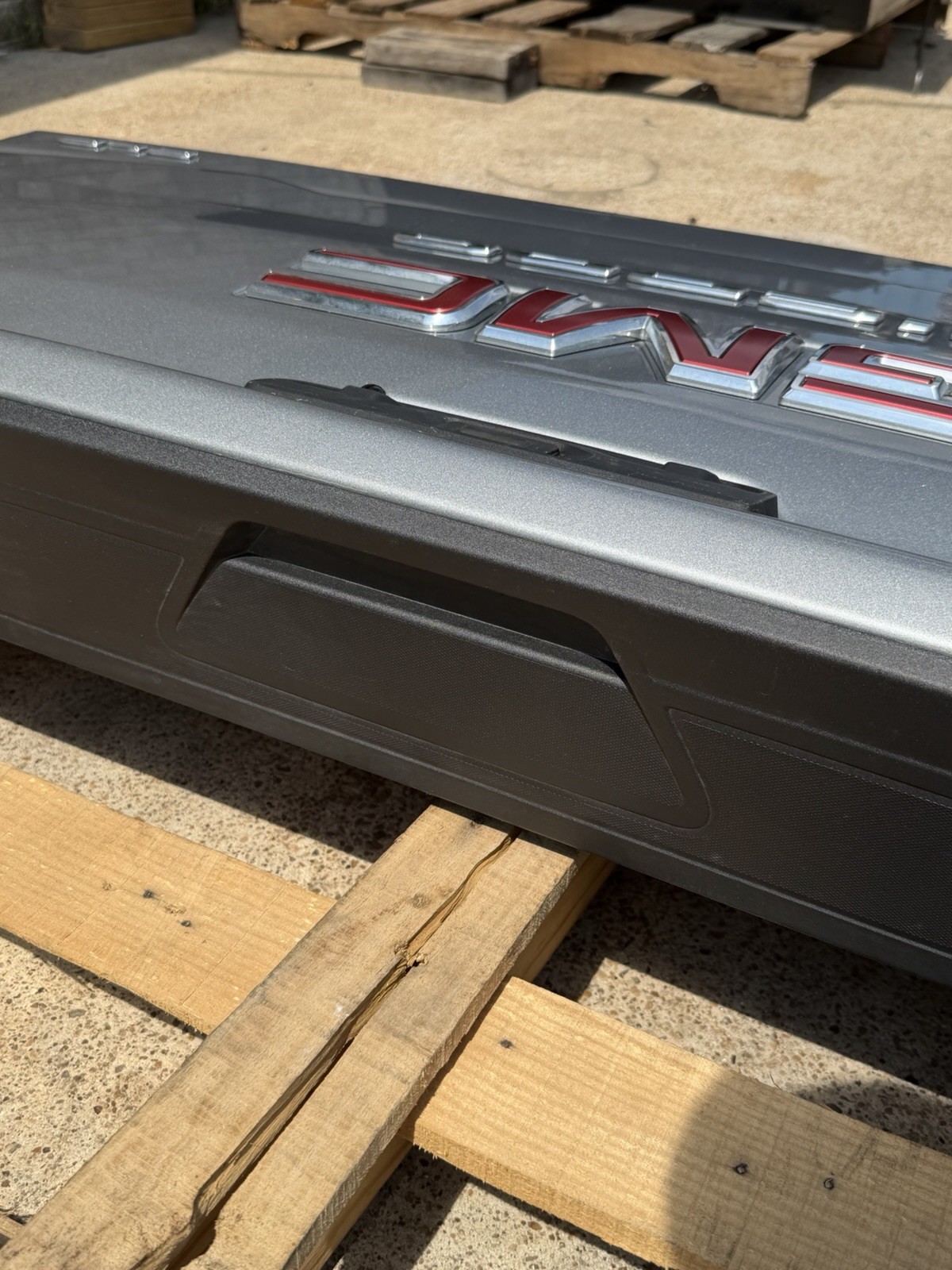 2020-2026 GMC Sierra 2500 3500 Factory Tailgate Sterling Metallic OEM - Image 13