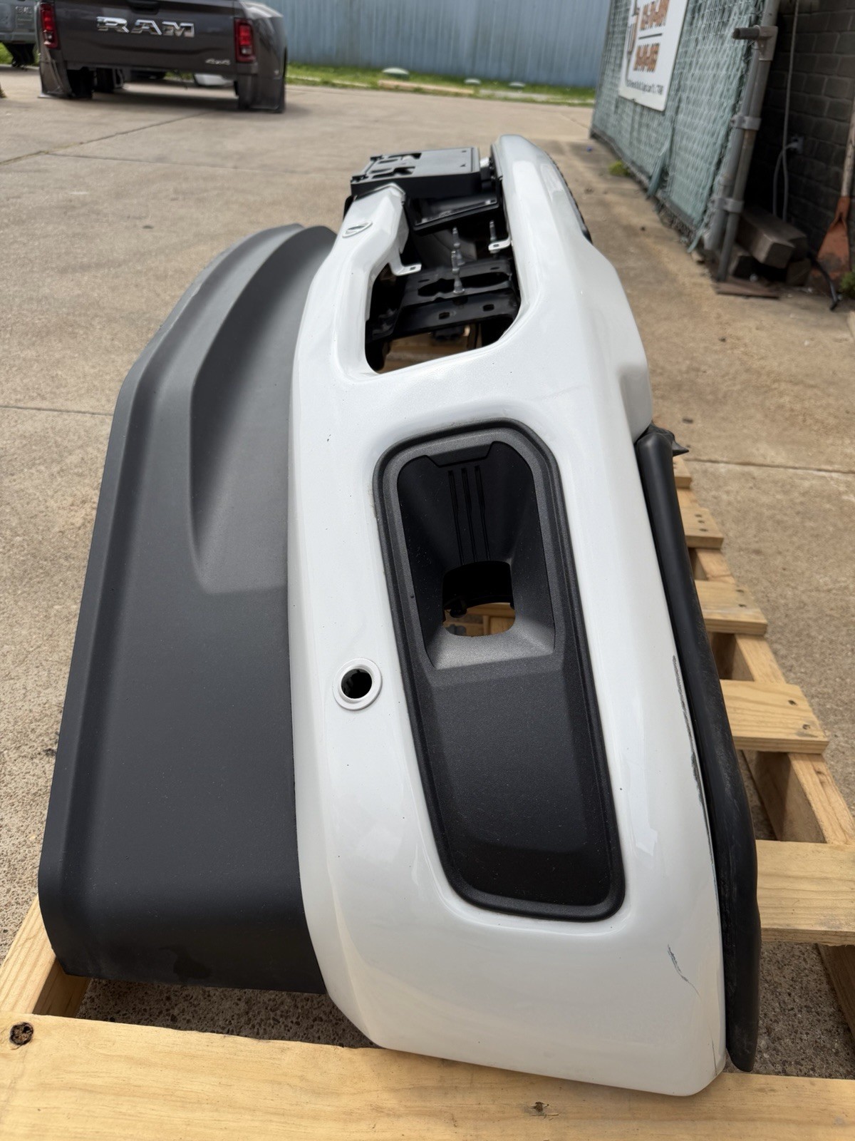 2023-2026 Ford F250 F350 Factory Front Bumper Star White Fog Light & Sensor OEM - Image 5