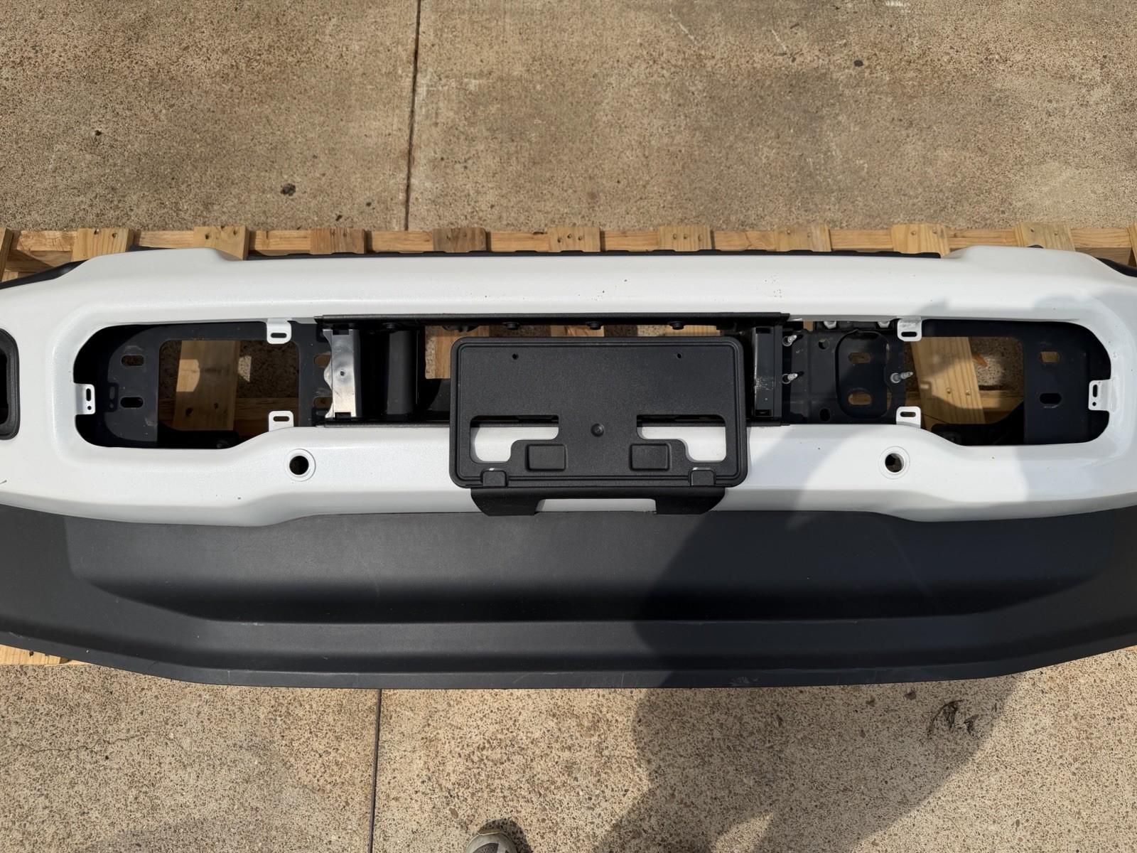 2023-2026 Ford F250 F350 Factory Front Bumper Star White Fog Light & Sensor OEM - Image 7