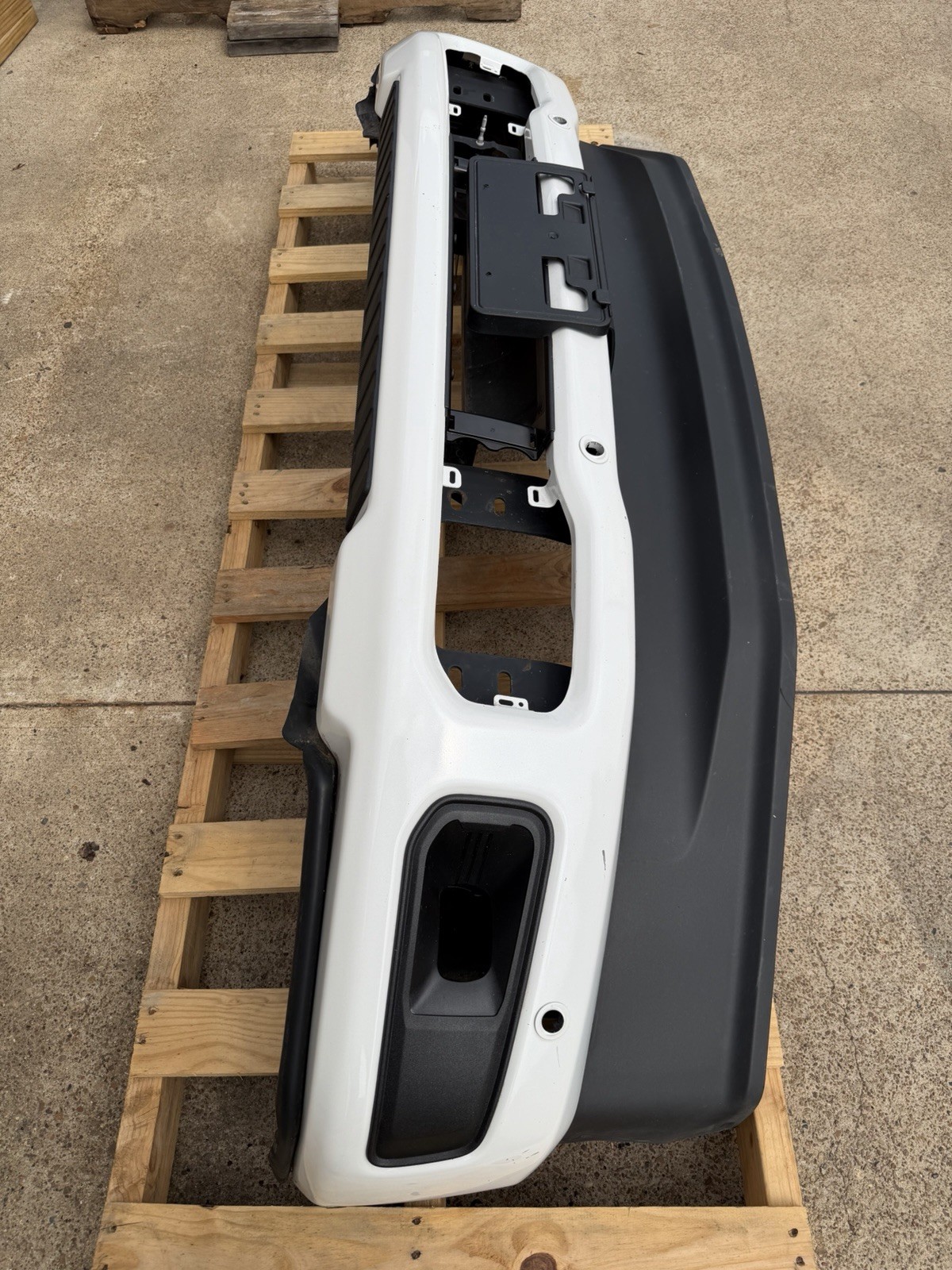 2023-2026 Ford F250 F350 Factory Front Bumper Star White Fog Light & Sensor OEM - Image 8