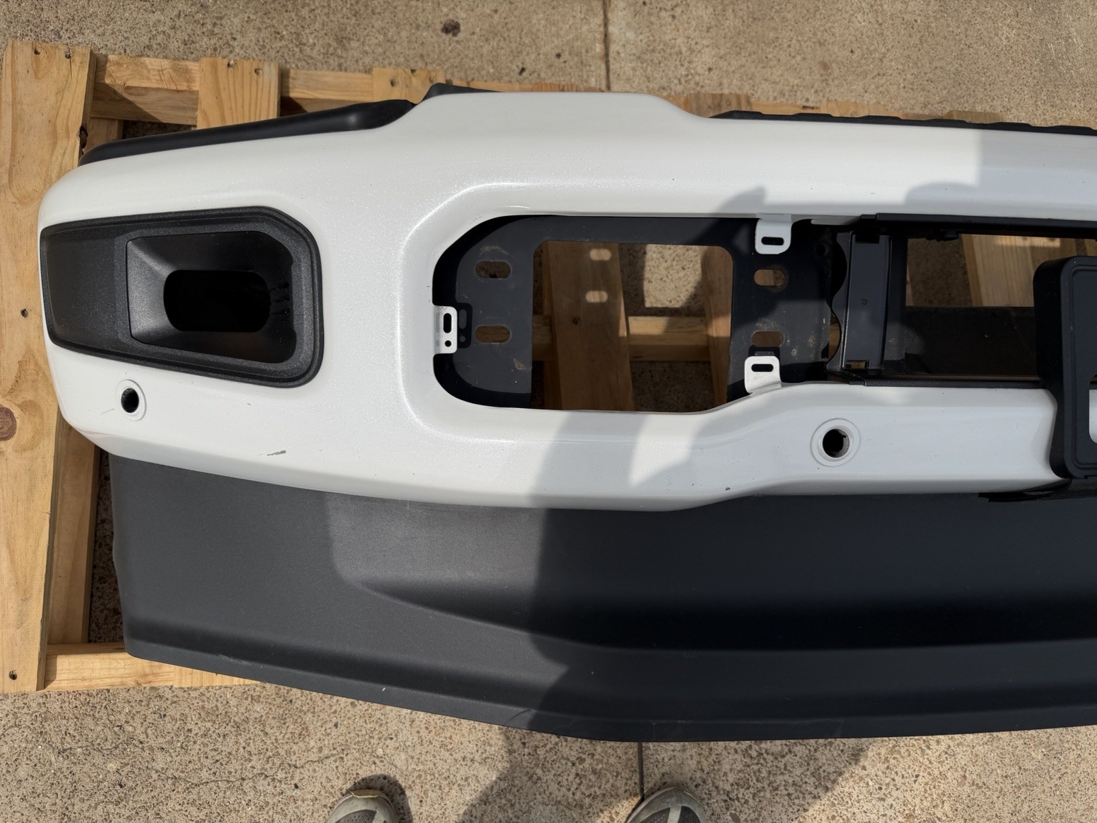 2023-2026 Ford F250 F350 Factory Front Bumper Star White Fog Light & Sensor OEM - Image 10