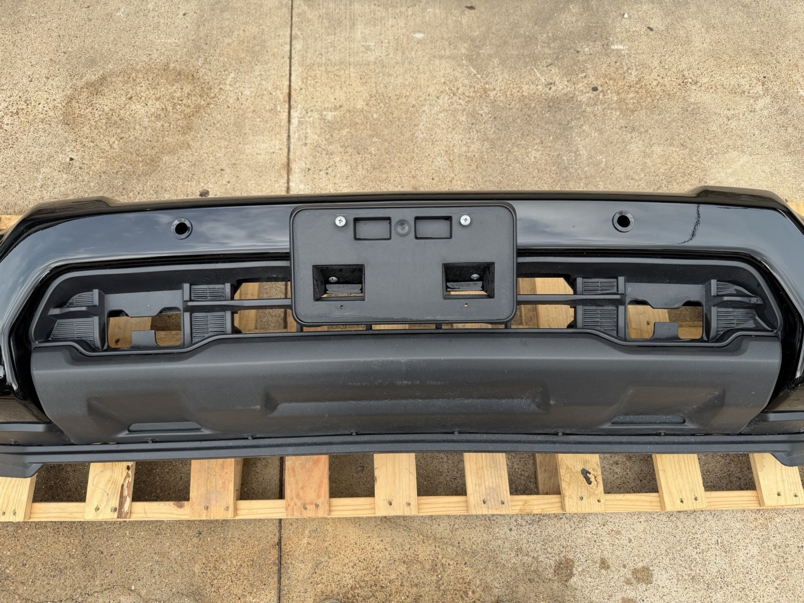 2024-2026 Chevy Silverado 2500 3500 Factory Black Front Bumper Sensor Hole OEM - Image 6