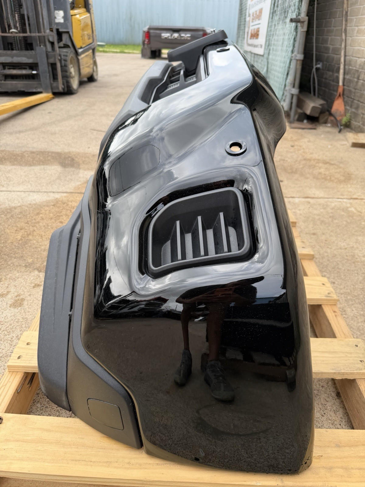 2024-2026 Chevy Silverado 2500 3500 Factory Black Front Bumper Sensor Hole OEM - Image 10