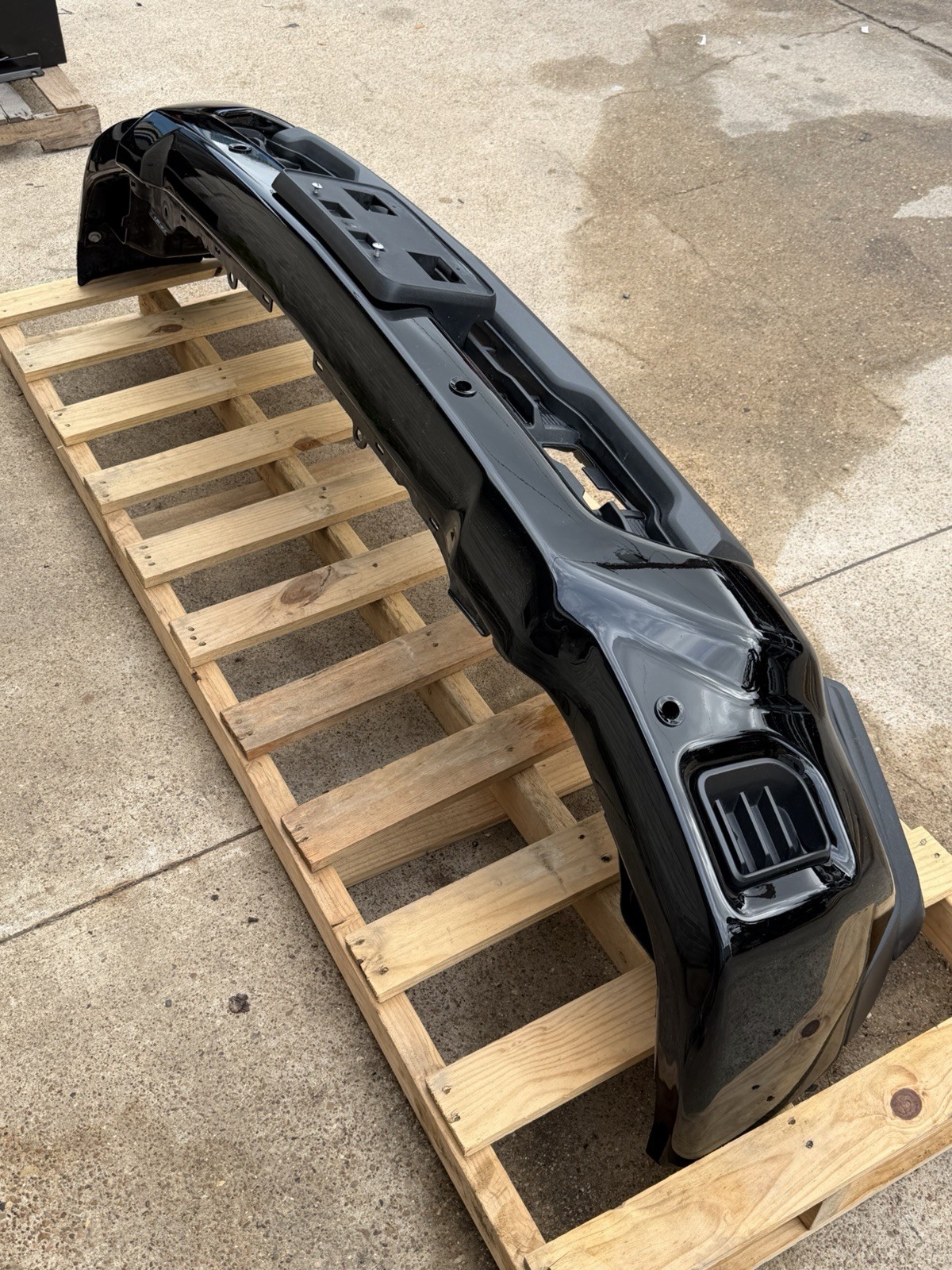 2024-2026 Chevy Silverado 2500 3500 Factory Black Front Bumper Sensor Hole OEM - Image 15