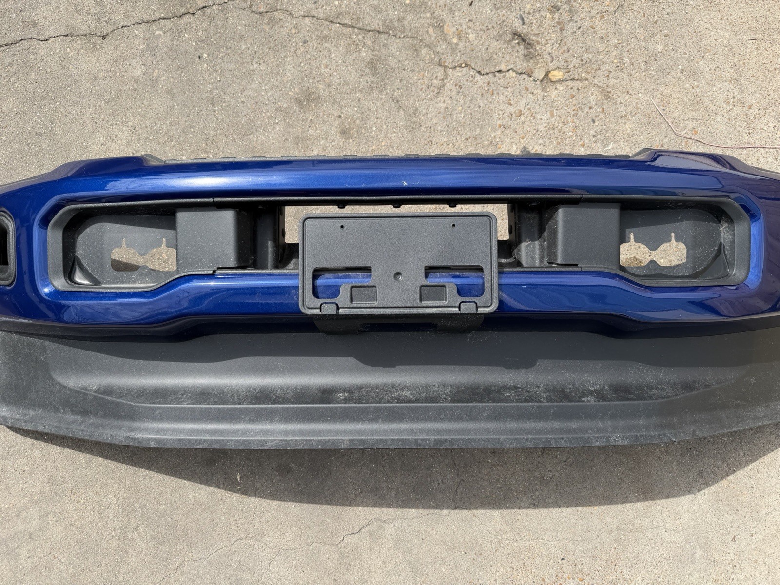 2023-2026 Ford F250 F350 Factory Front Bumper Argon Blue w/ Fog Light OEM - Image 9
