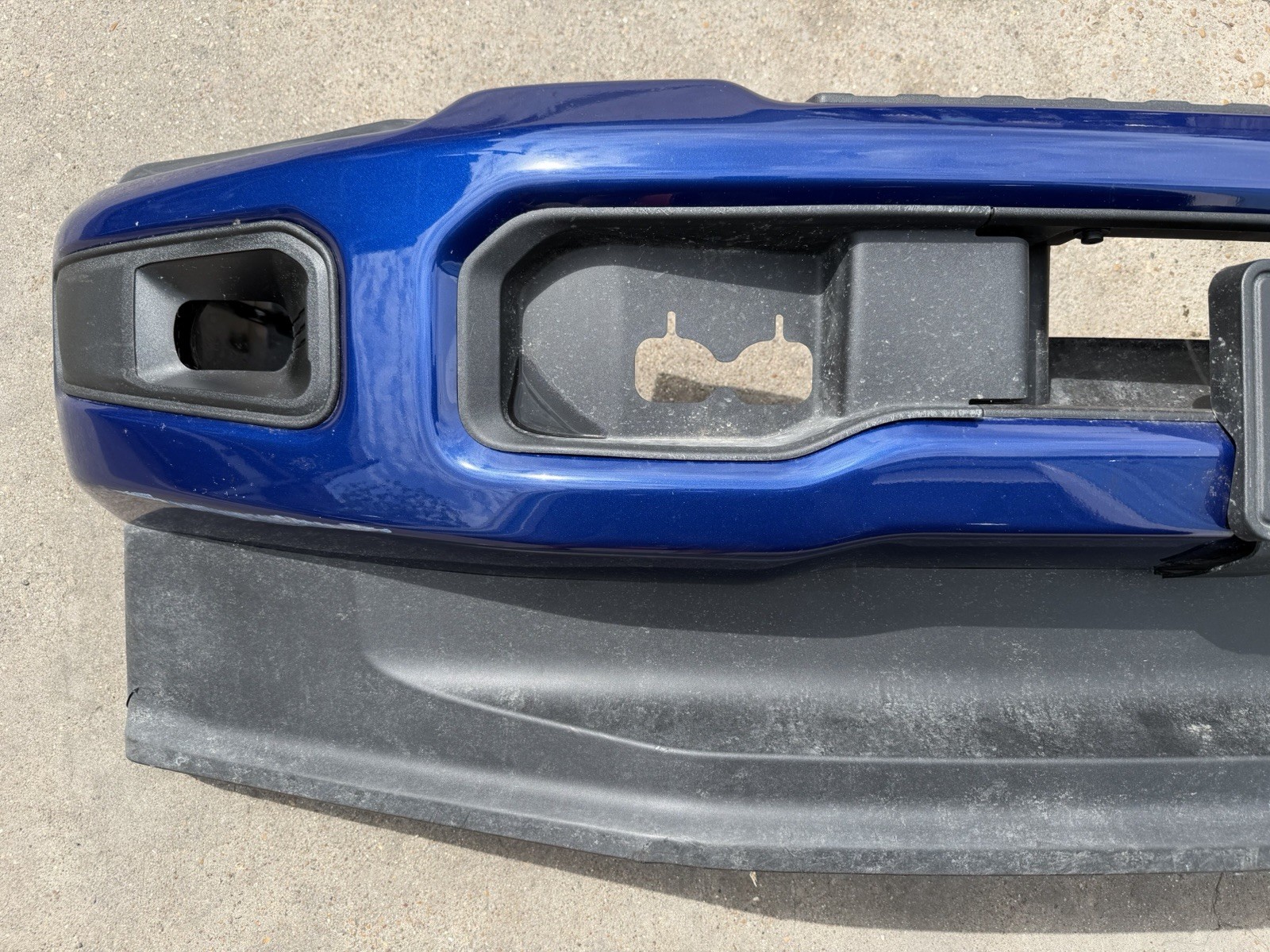 2023-2026 Ford F250 F350 Factory Front Bumper Argon Blue w/ Fog Light OEM - Image 10