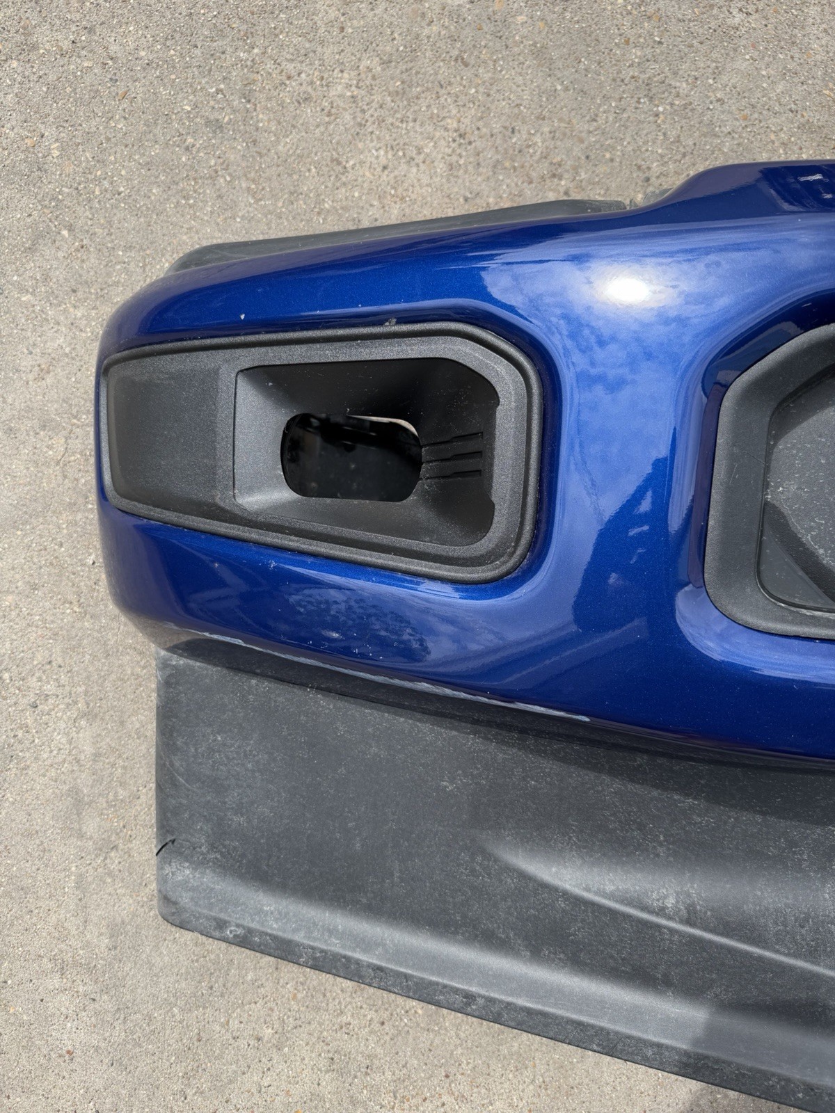 2023-2026 Ford F250 F350 Factory Front Bumper Argon Blue w/ Fog Light OEM - Image 12