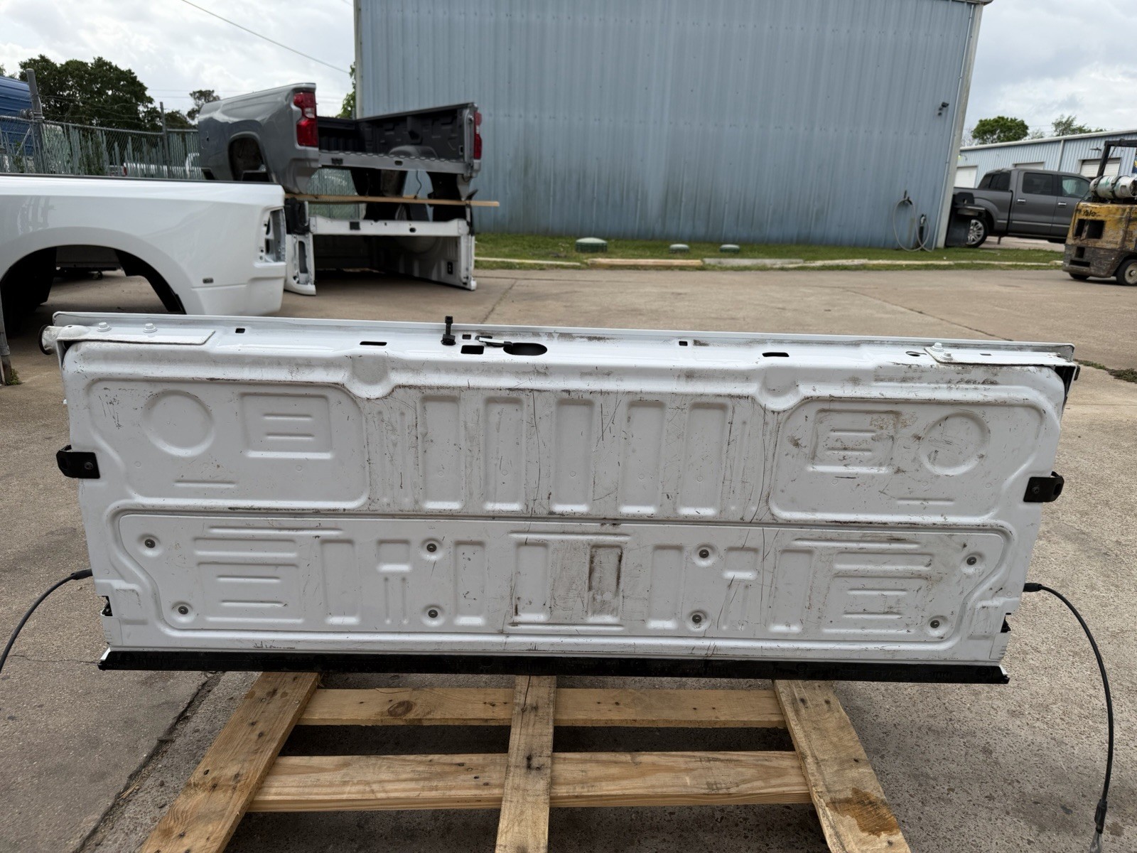 2023-2026 Ford F250 F350 Factory Tailgate Oxford White NO STEP Camera Hole - Image 13