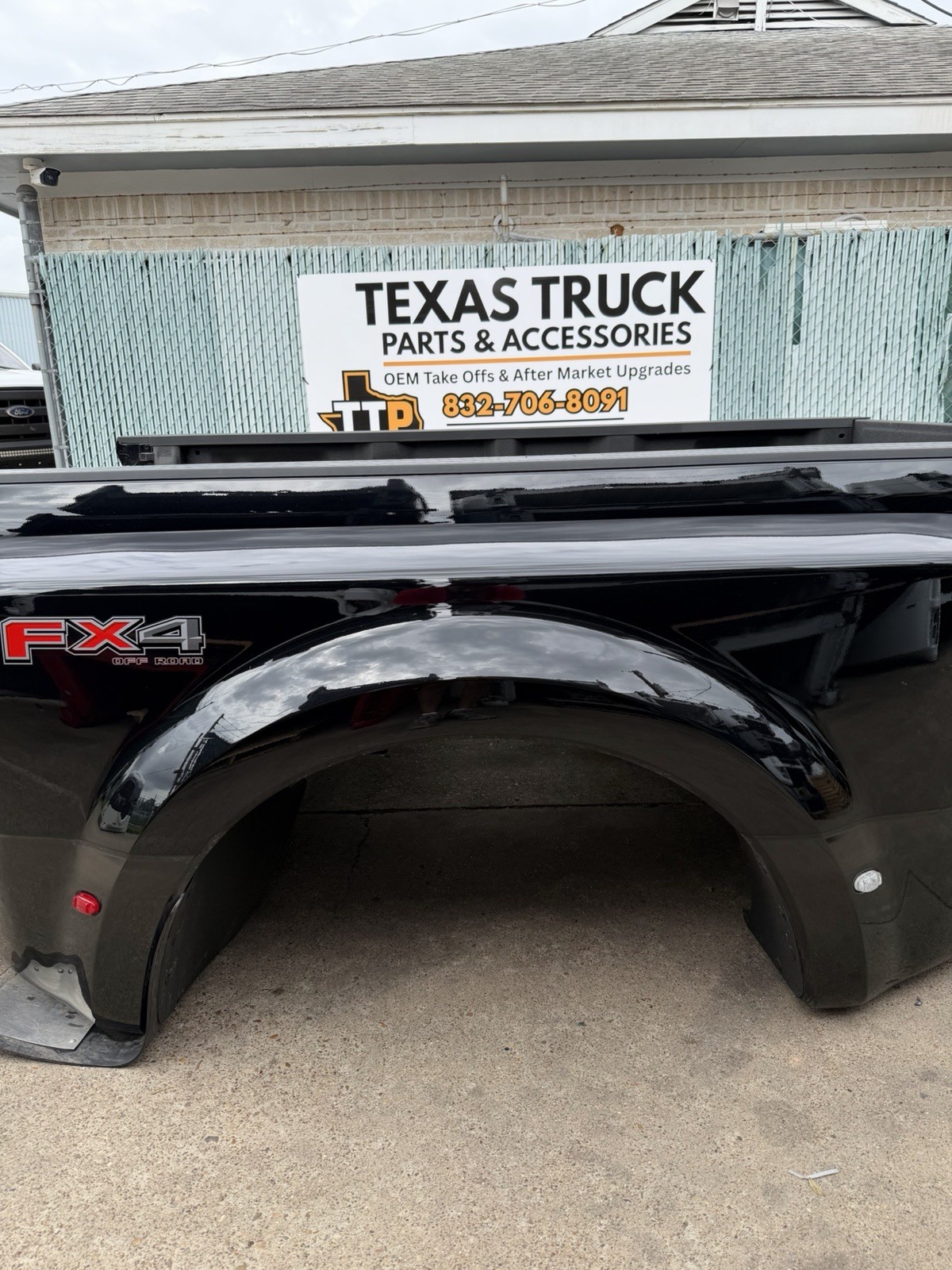 2023-2026 Ford F350 F450 Dually Bed 8FT Agate Black King Ranch Two Tone OEM - Image 5