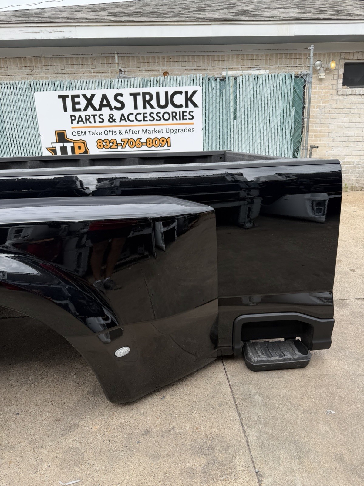 2023-2026 Ford F350 F450 Dually Bed 8FT Agate Black King Ranch Two Tone OEM - Image 6
