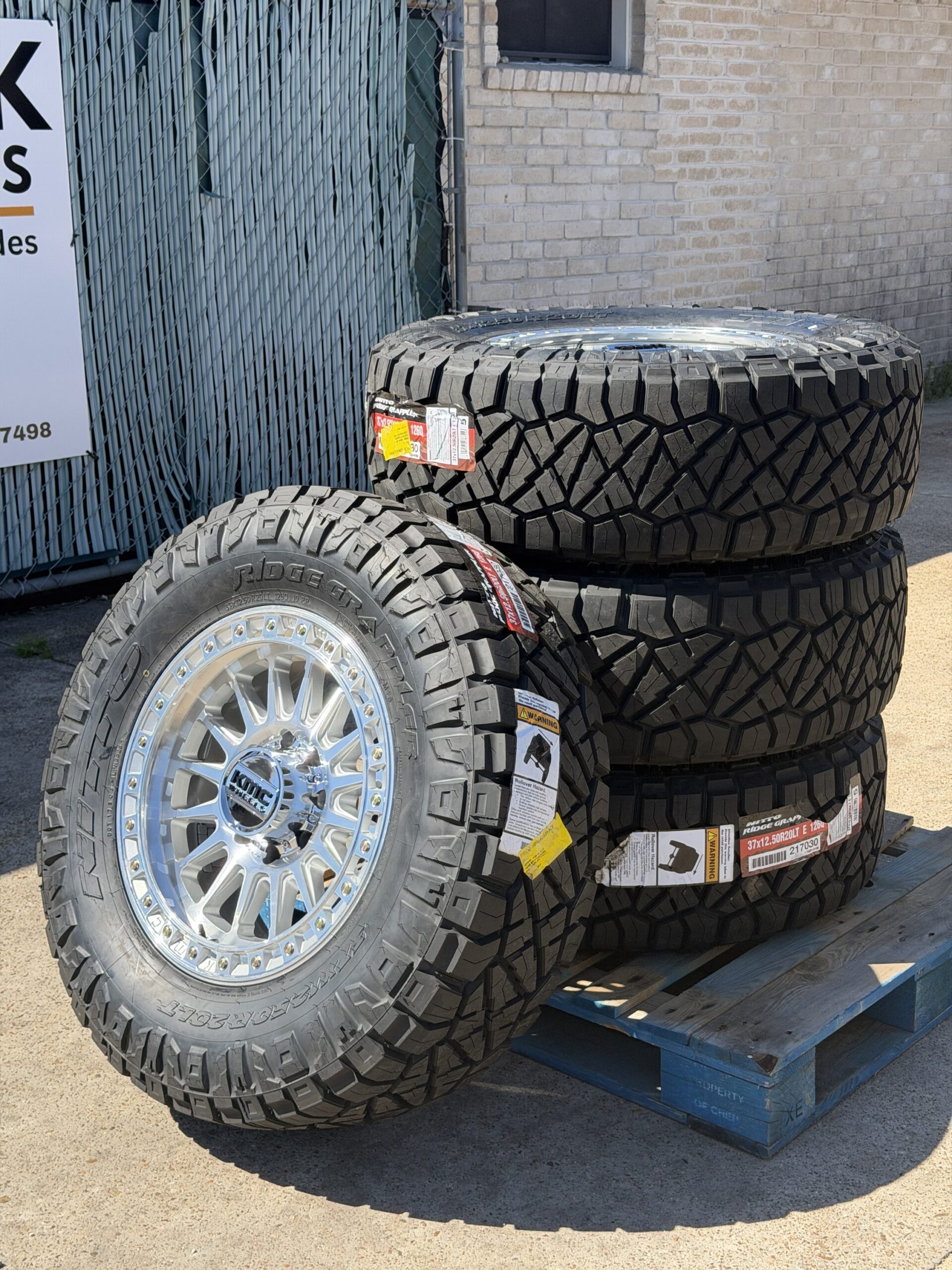 KMC IMS KM552 wheels — Nitto Ridge Grappler sidewall