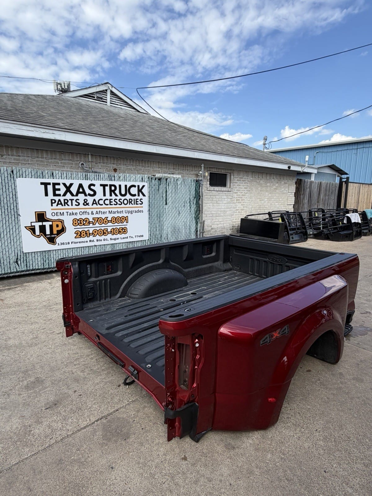 2023-2026 Ford F-350 bed in Ruby Red