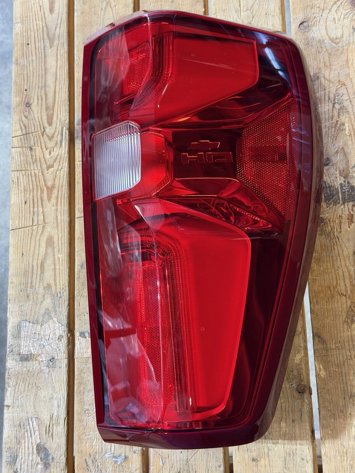 Chevy SILVERADO tail light — top view