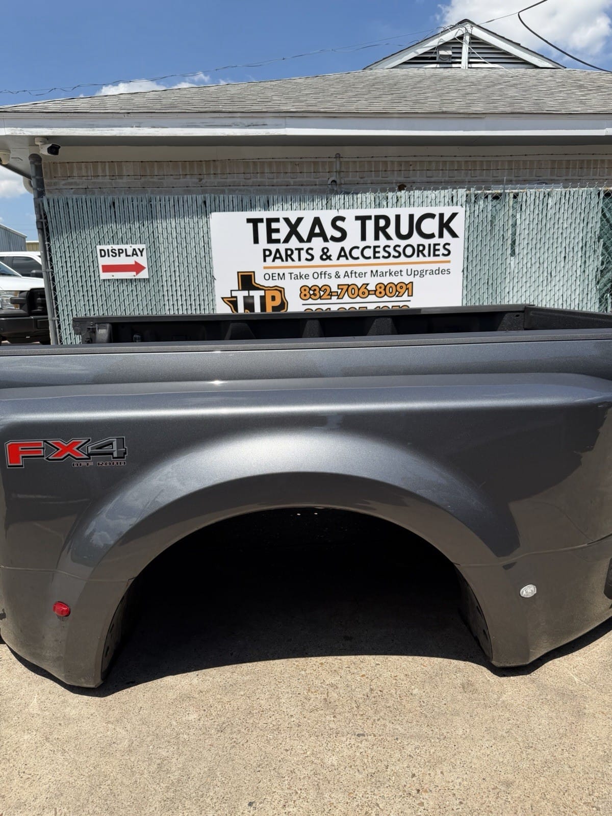 Ford F350 dually bed — mounting hardware detail