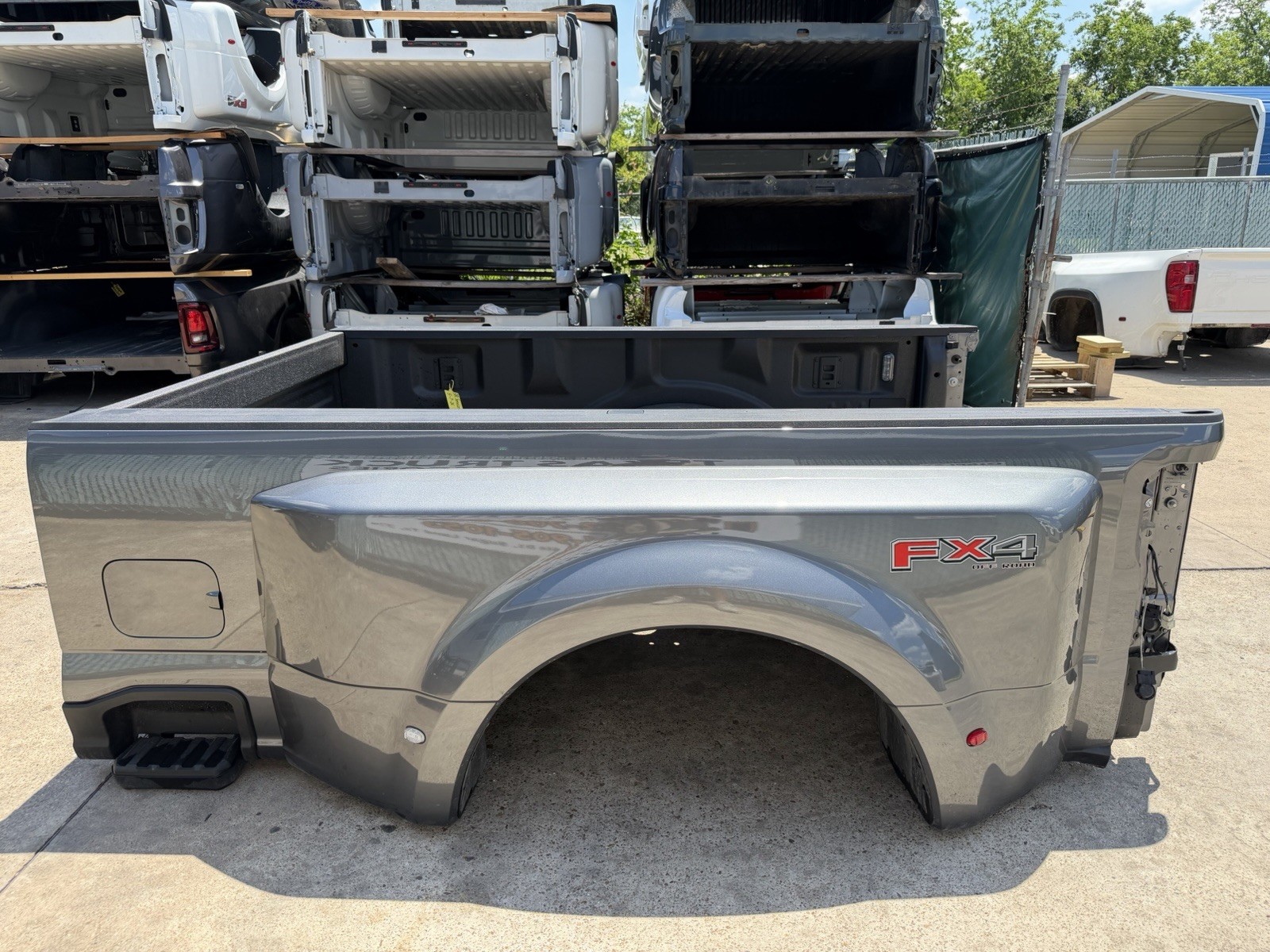 Ford F350 dually bed — photo 12