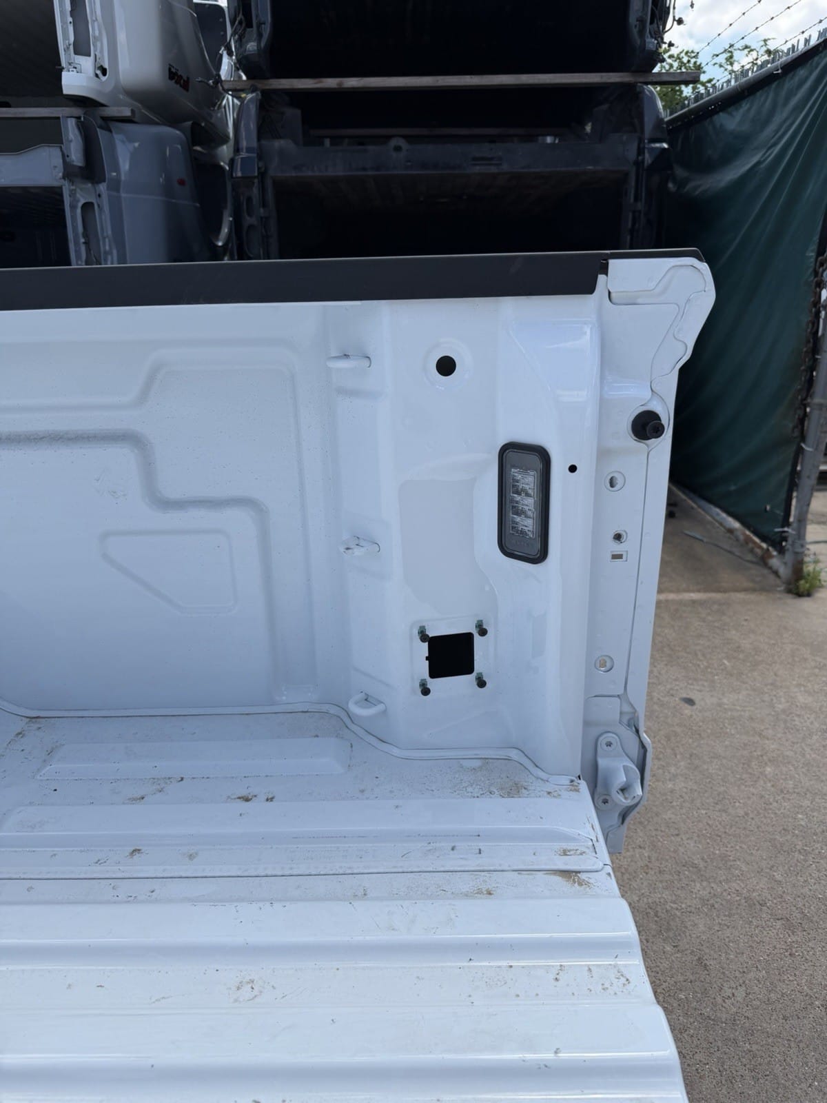 Chevy SILVERADO dually bed — texture detail