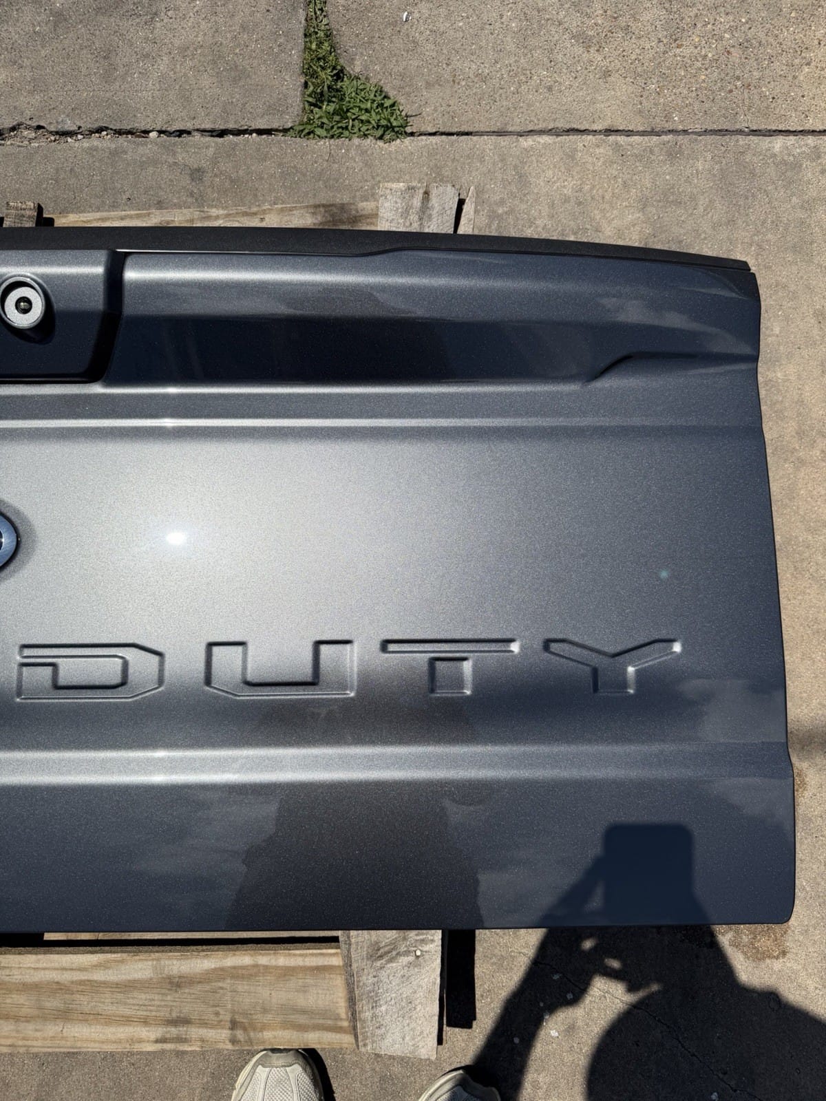 Ford F250 tailgate — texture detail