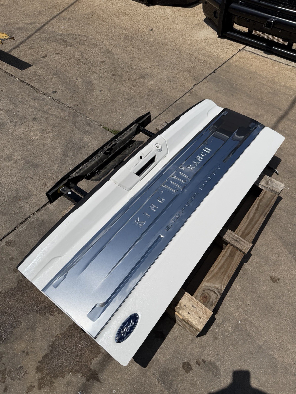 2023-2026 Ford F250 F350 F450 Tailgate