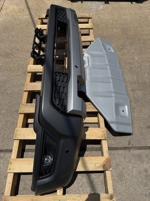 2023-2026 Ford Ranger Raptor Factory Front Bumper w/ Skid Plate & Fog Lights OEM - photo 4