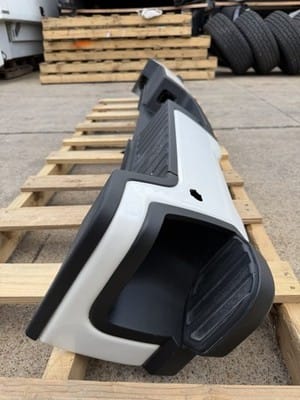 2023-2026 Ford F250 F350 Factory Painted Rear Bumper Star White Sensor Hole OEM - photo 3