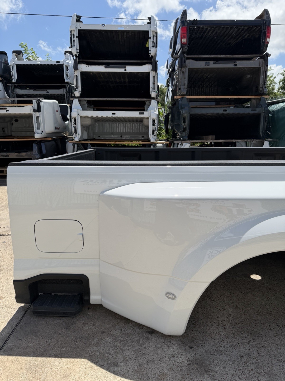 Ford F350 truck bed