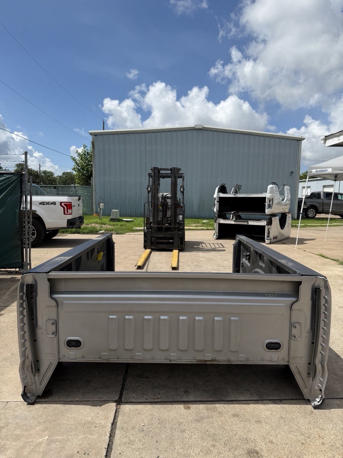 Ford F250 truck bed