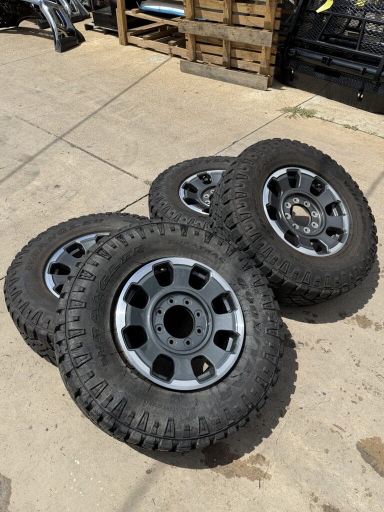 Ford F250/F350 18" Tremor OEM wheel and tire package