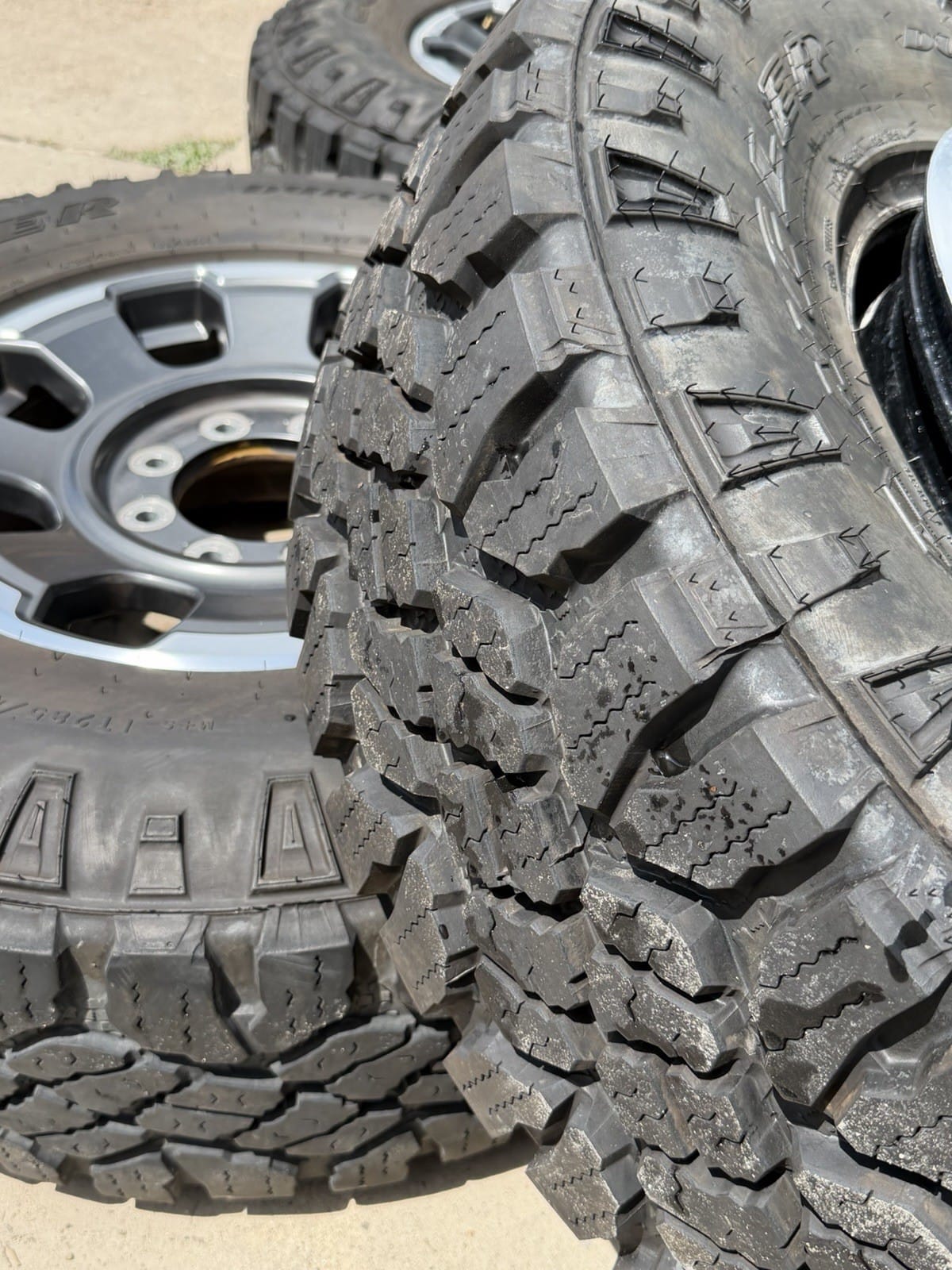 Ford F250/F350 18" OEM wheels
