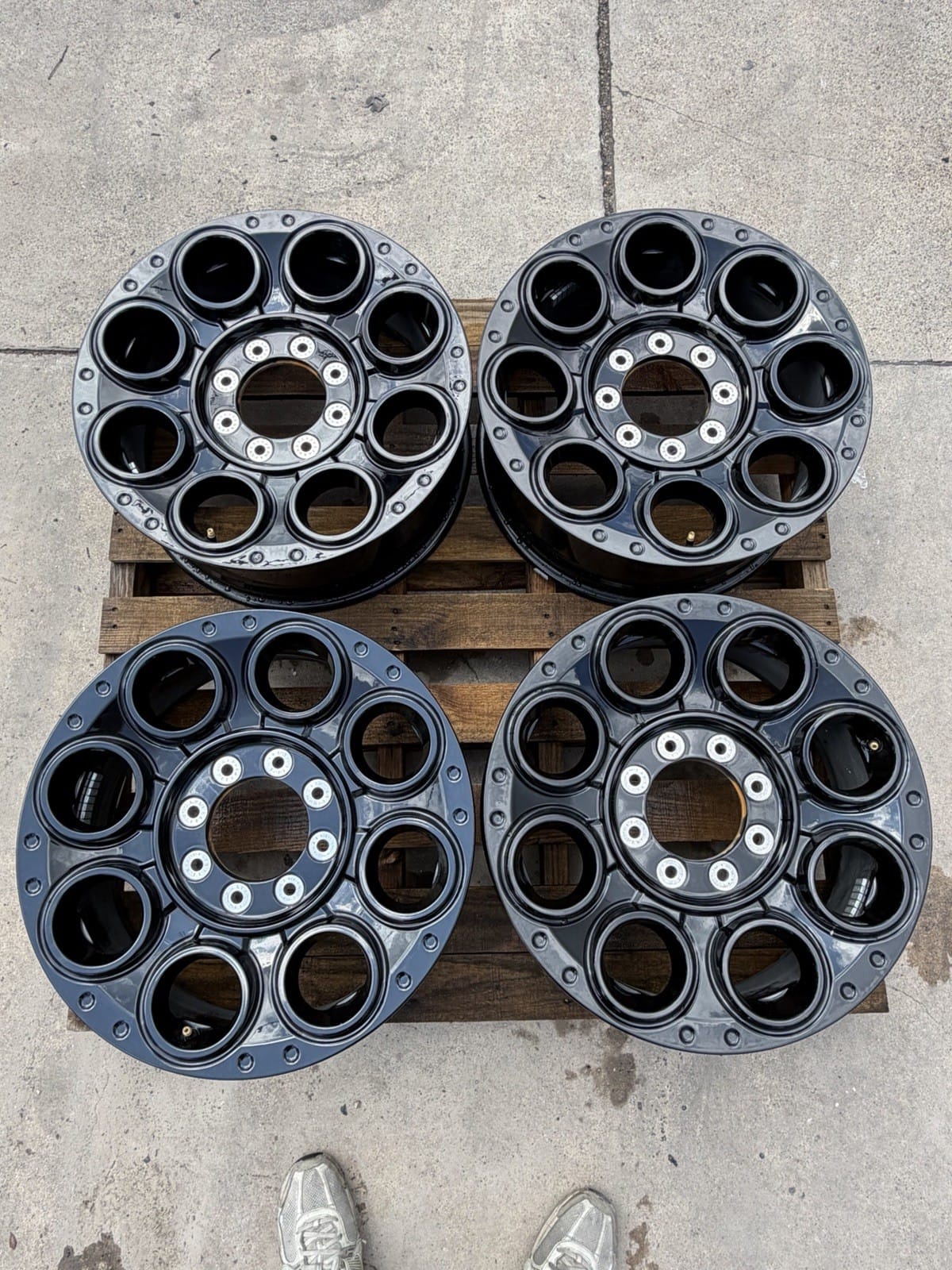 Gloss Black Ford F250/F350 OEM Wheels