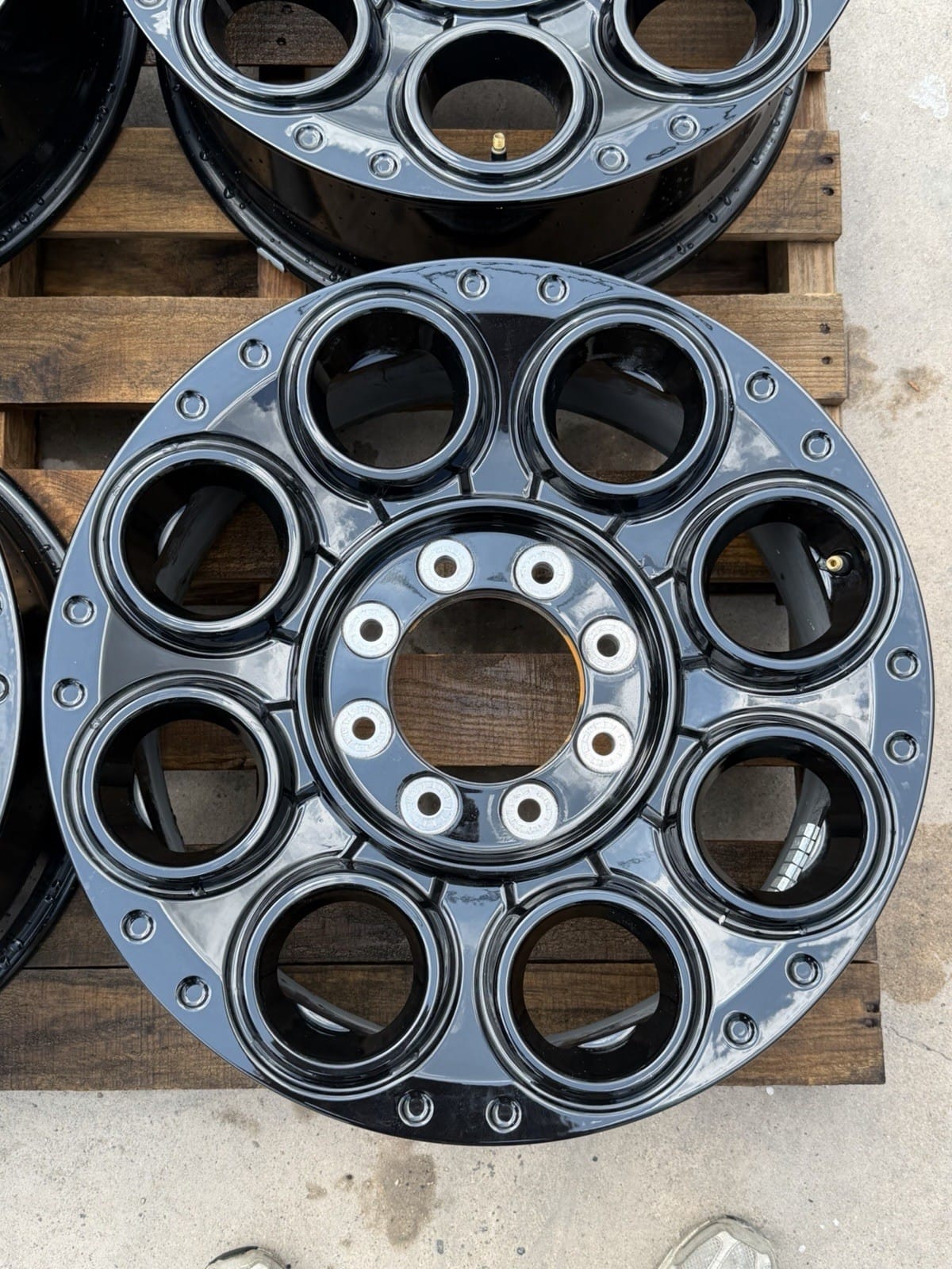 Gloss Black Ford F250/F350 OEM Wheels
