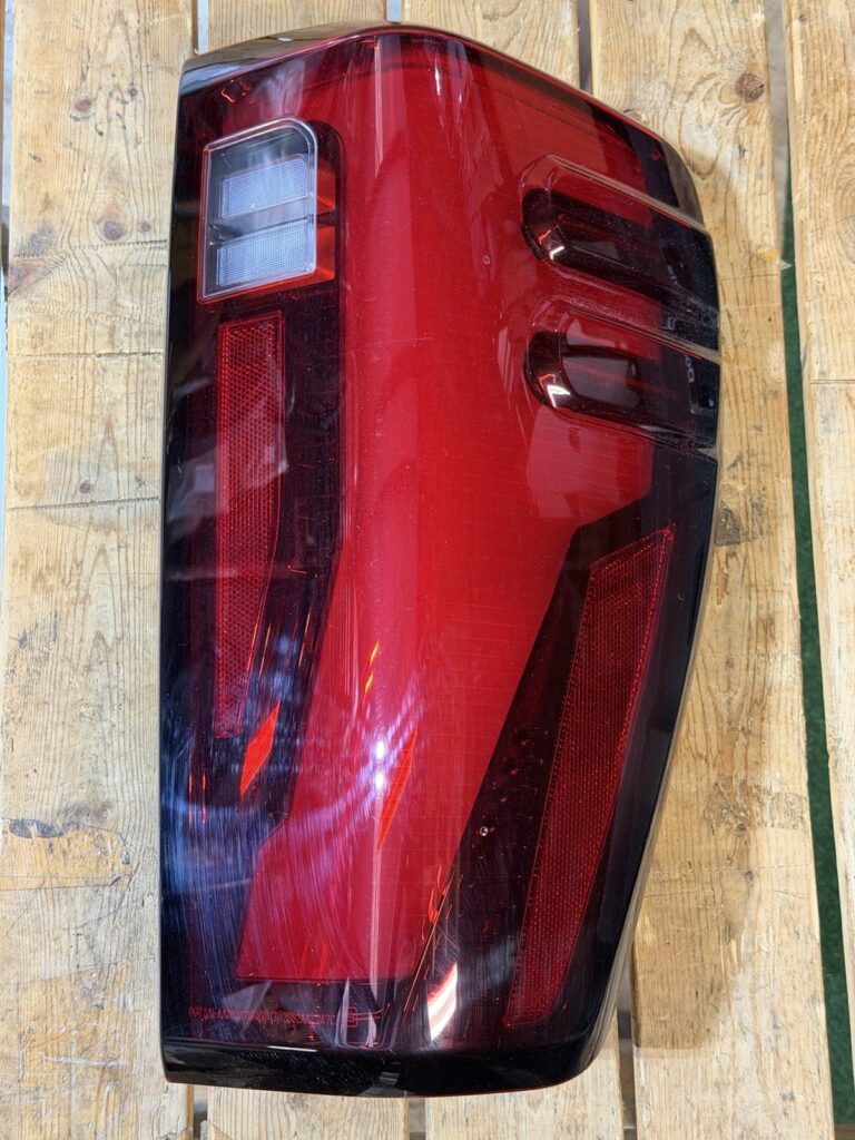 2024-2026 GMC 2500/3500 Tail Light