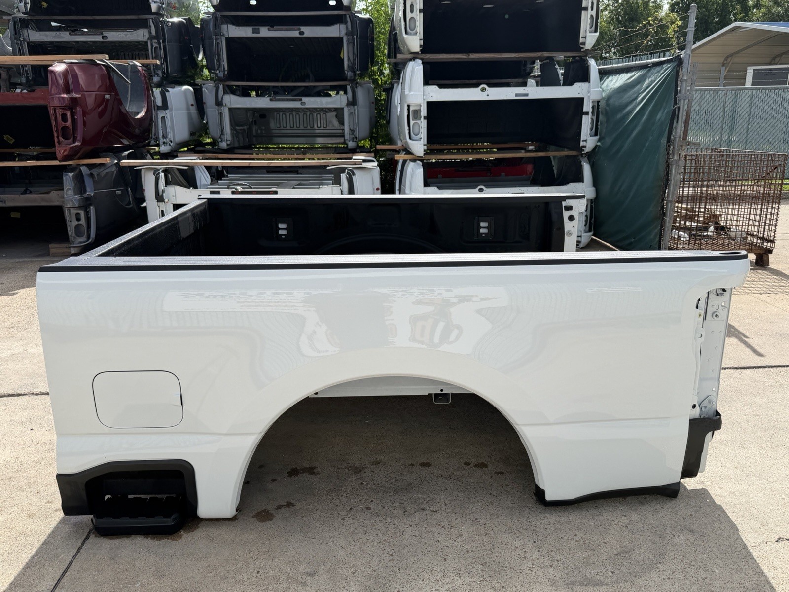 2023-2026 Ford F250/F350 Truck Bed — OEM take-off