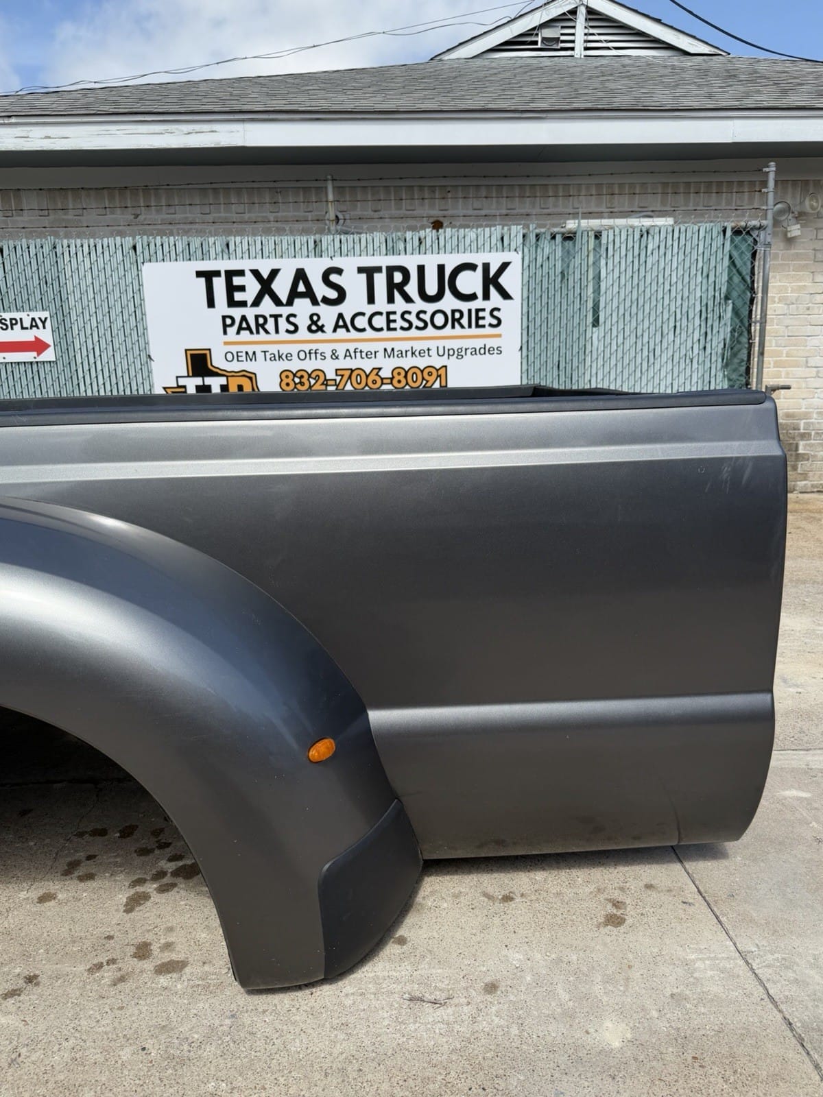 2011-2016 Ford F350/F450 Truck Bed — OEM take-off