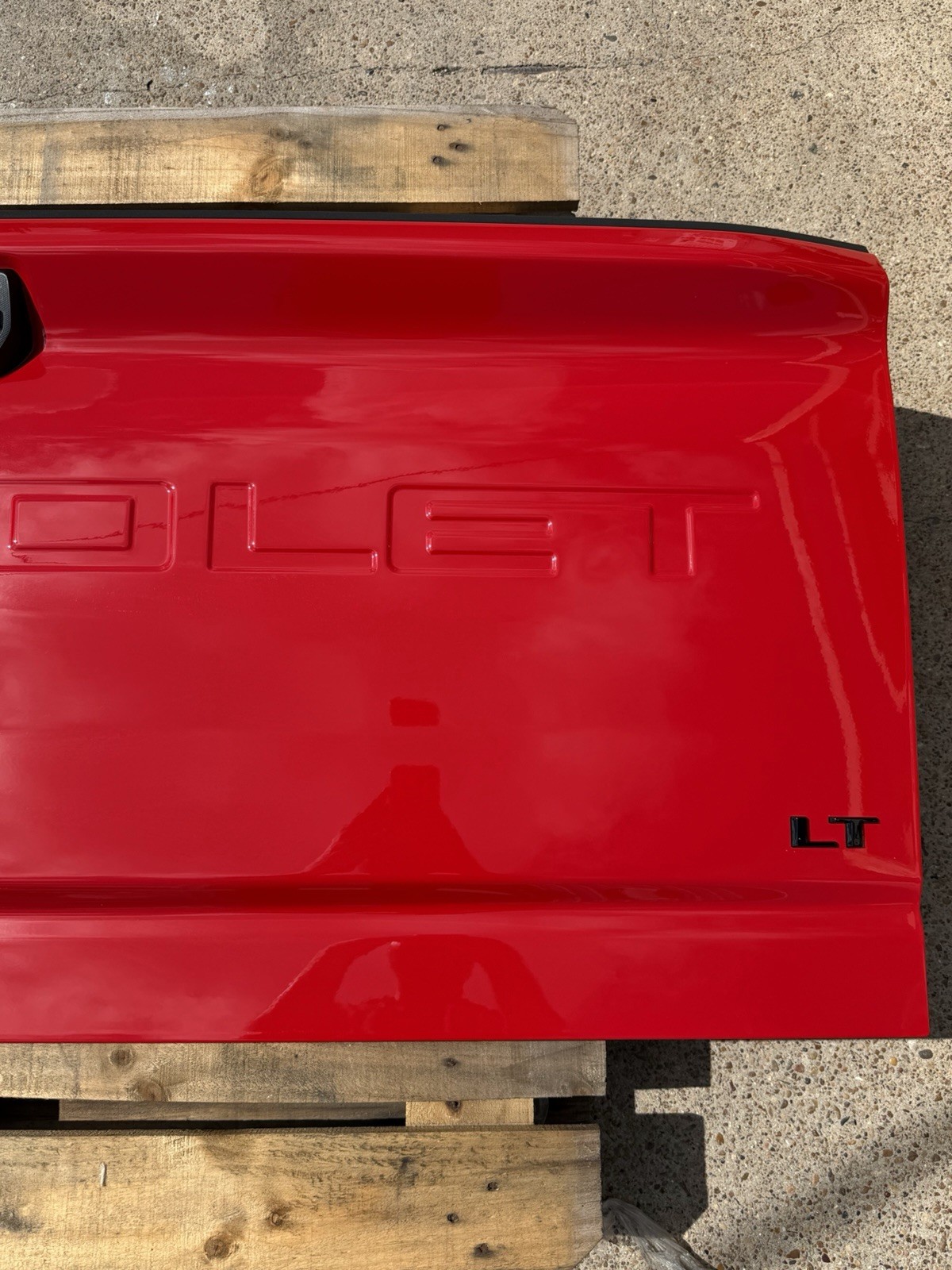 2020-2026 Chevy 2500/3500 Red Hot Tailgate