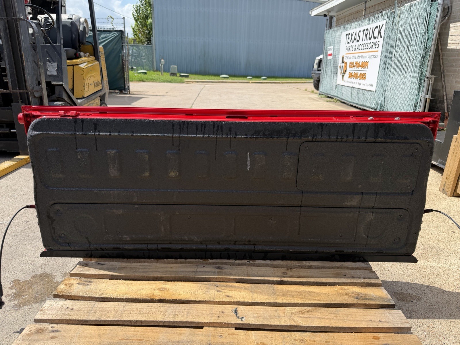 Chevy 2500/3500 Tailgate at Texas Truck Parts