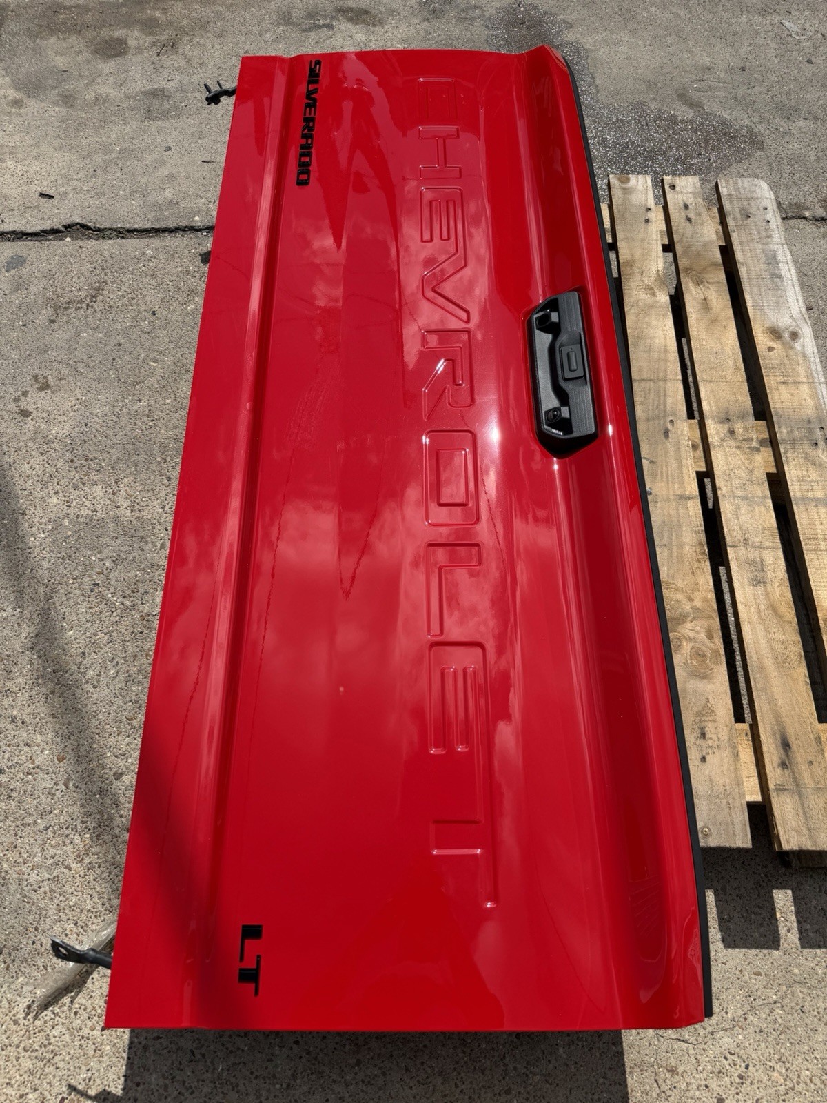 2020-2026 Chevy 2500/3500 Red Hot Tailgate